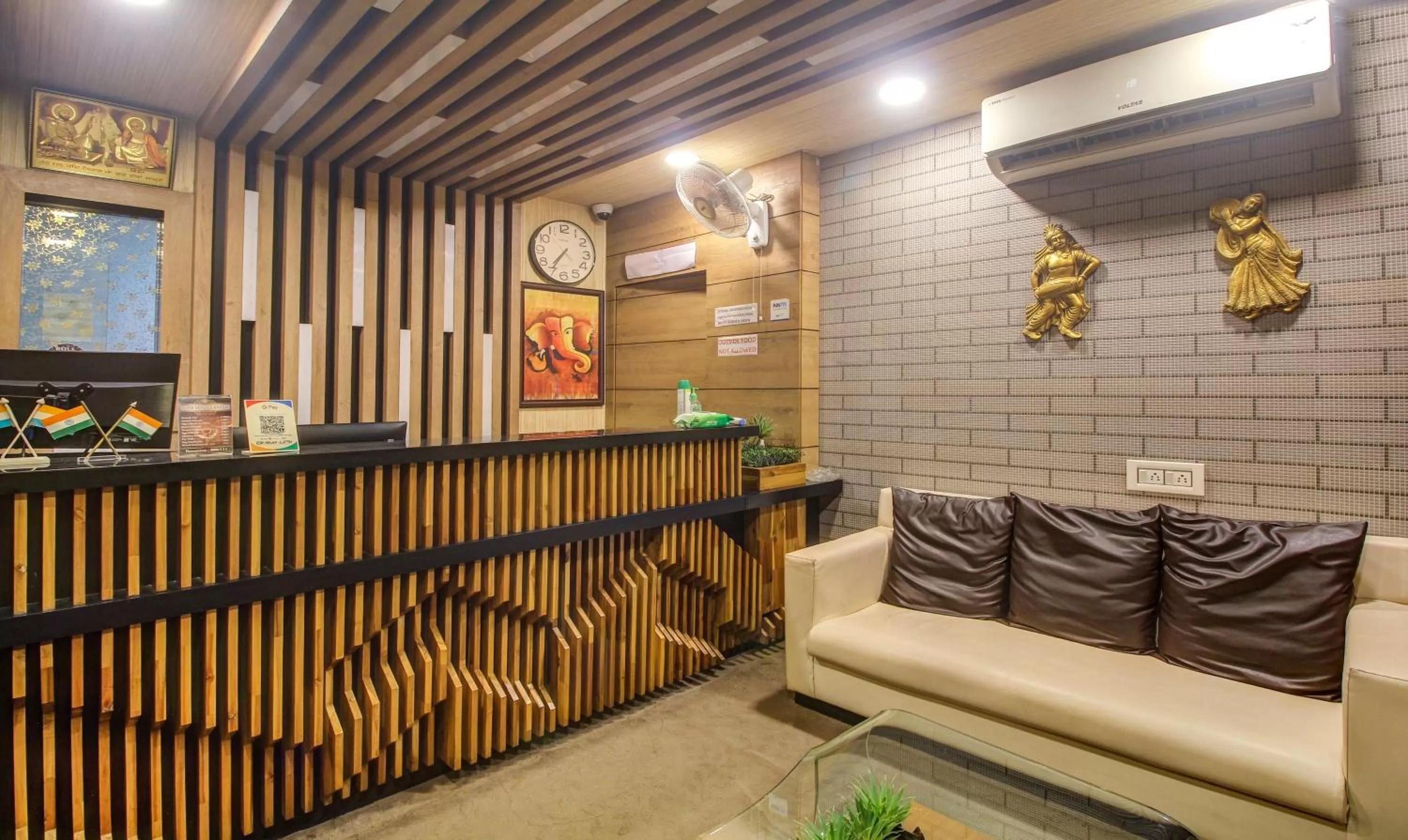 Lobby or reception, Lobby/Reception in Itsy By Treebo - Golden Fiesta