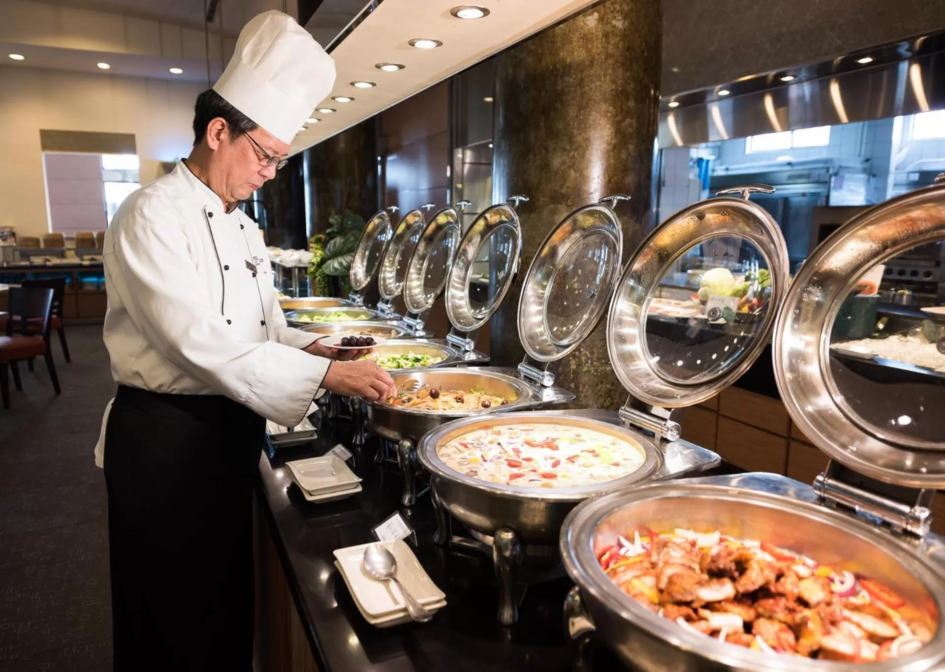 Restaurant/places to eat in Hotel Tainan