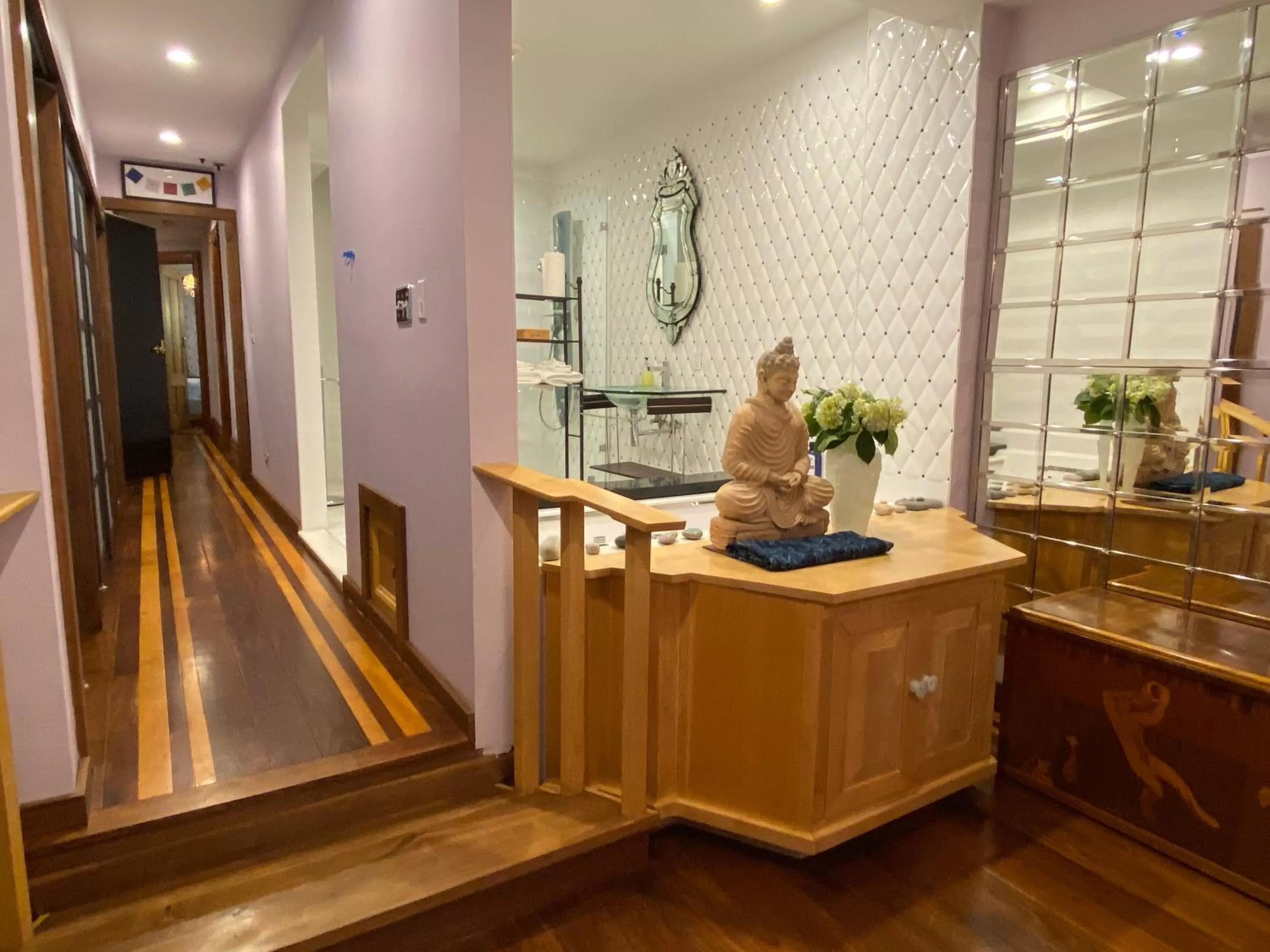 Property building, Lobby/Reception in Northern Lights Mansion