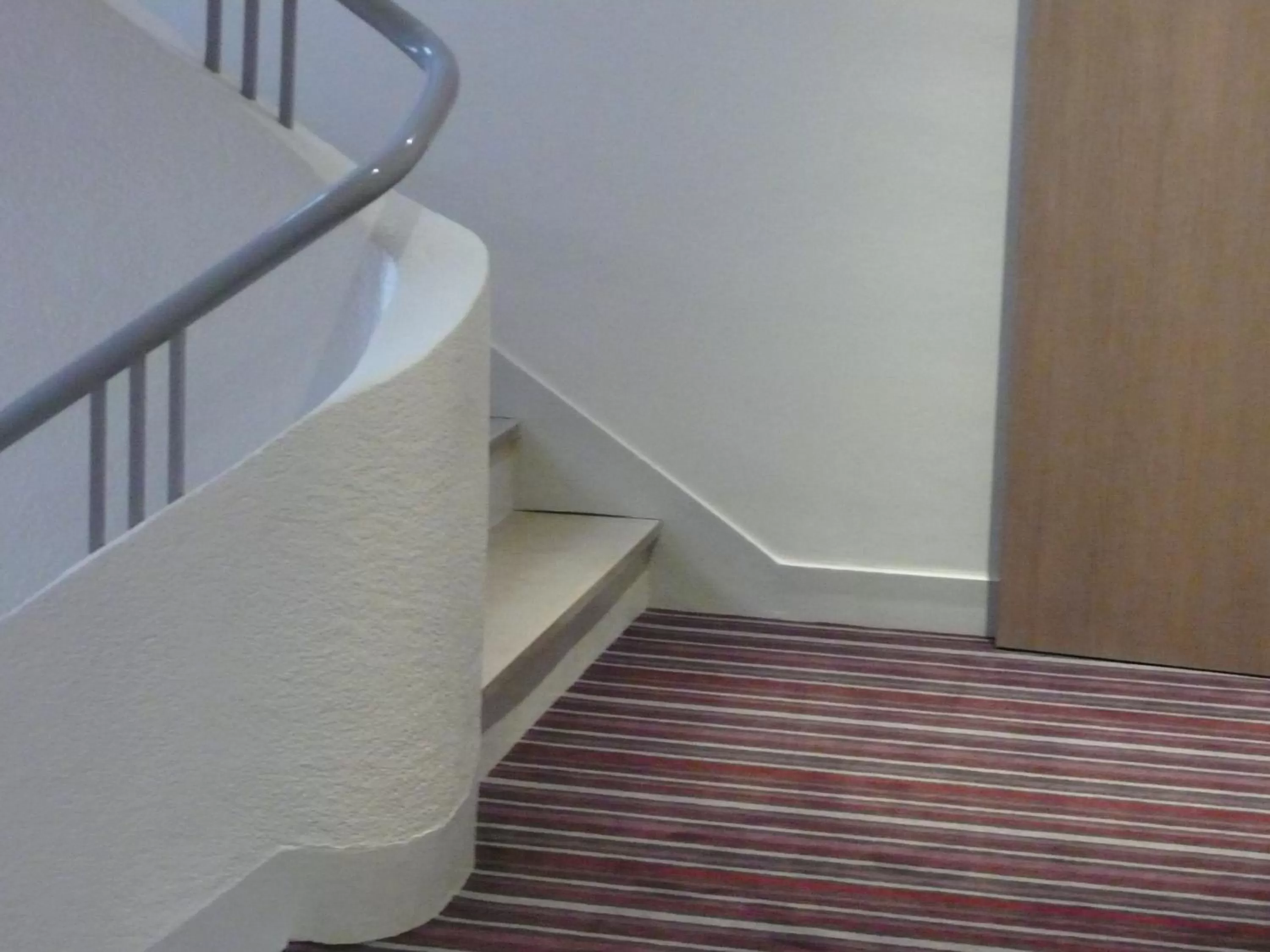 elevator in Hôtel Cardinal