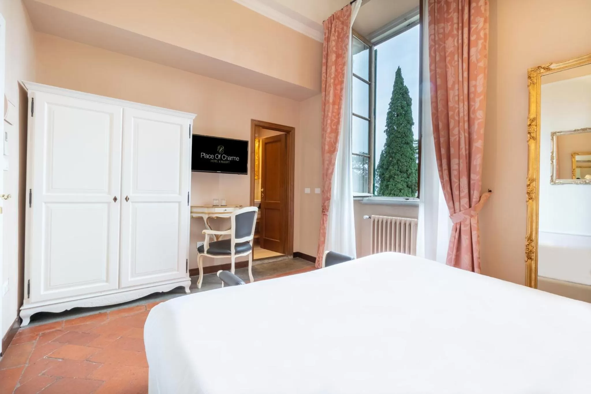 Bed in Art Hotel Villa Agape - Place of Charme