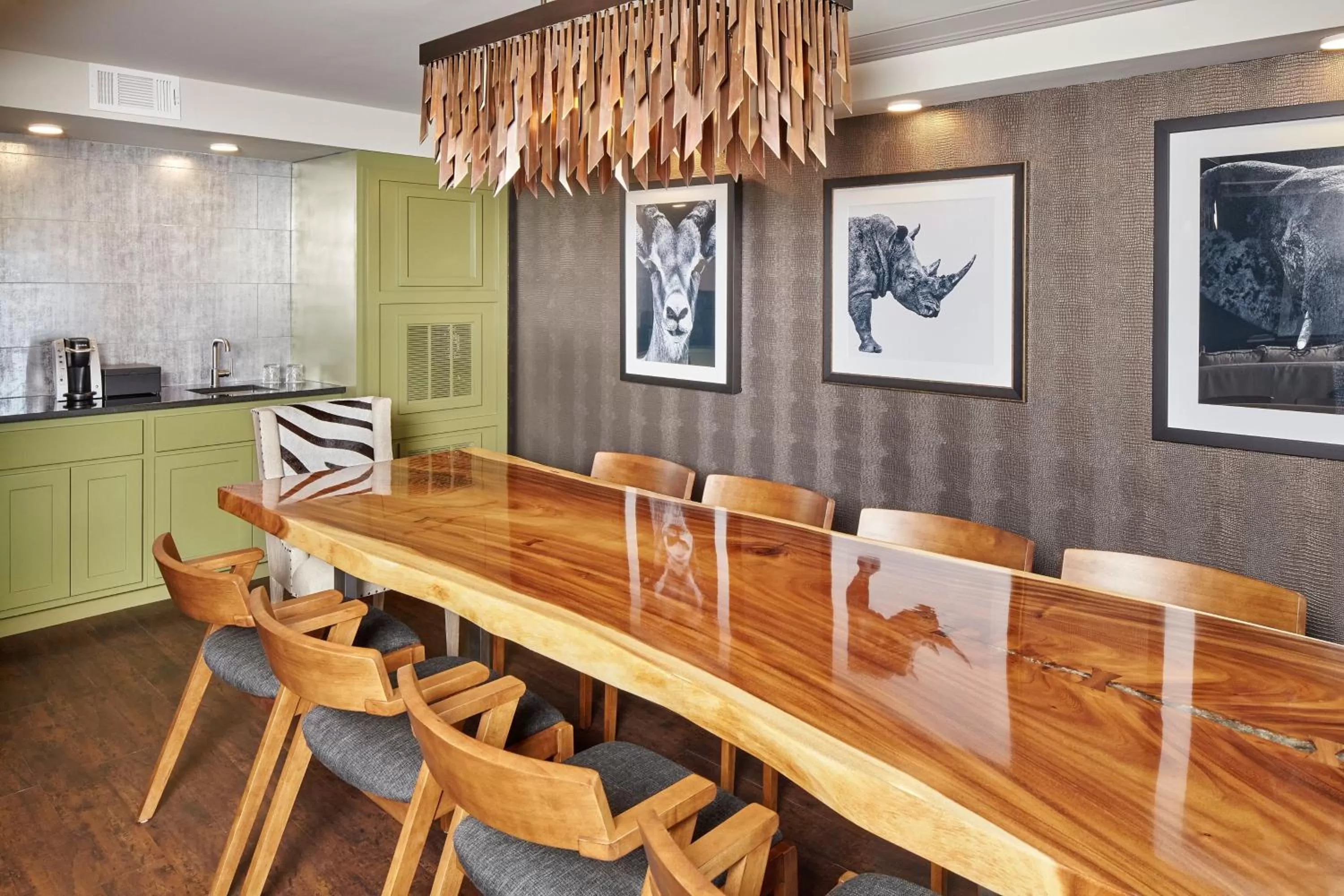 Photo of the whole room in The Burgess Hotel, Atlanta, a Tribute Portfolio Hotel