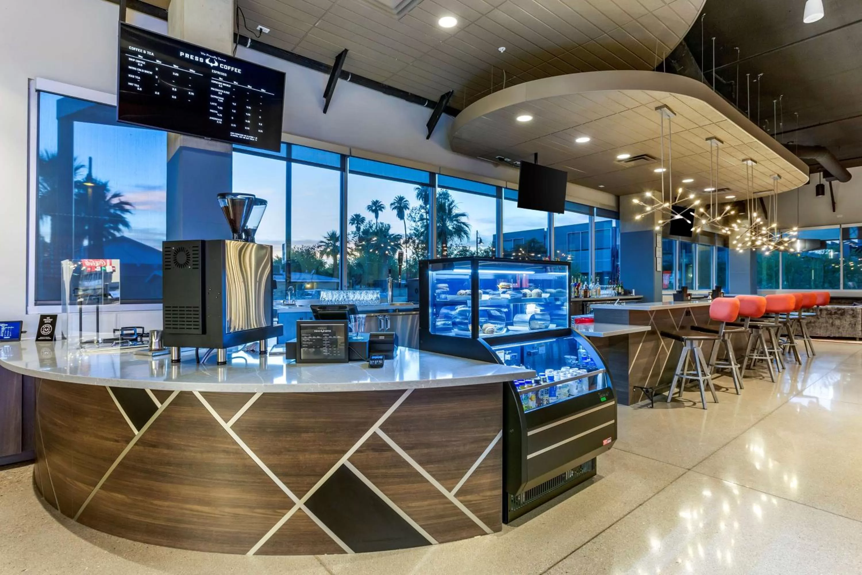 Lounge or bar in Vīb Hotel by Best Western Phoenix - Tempe