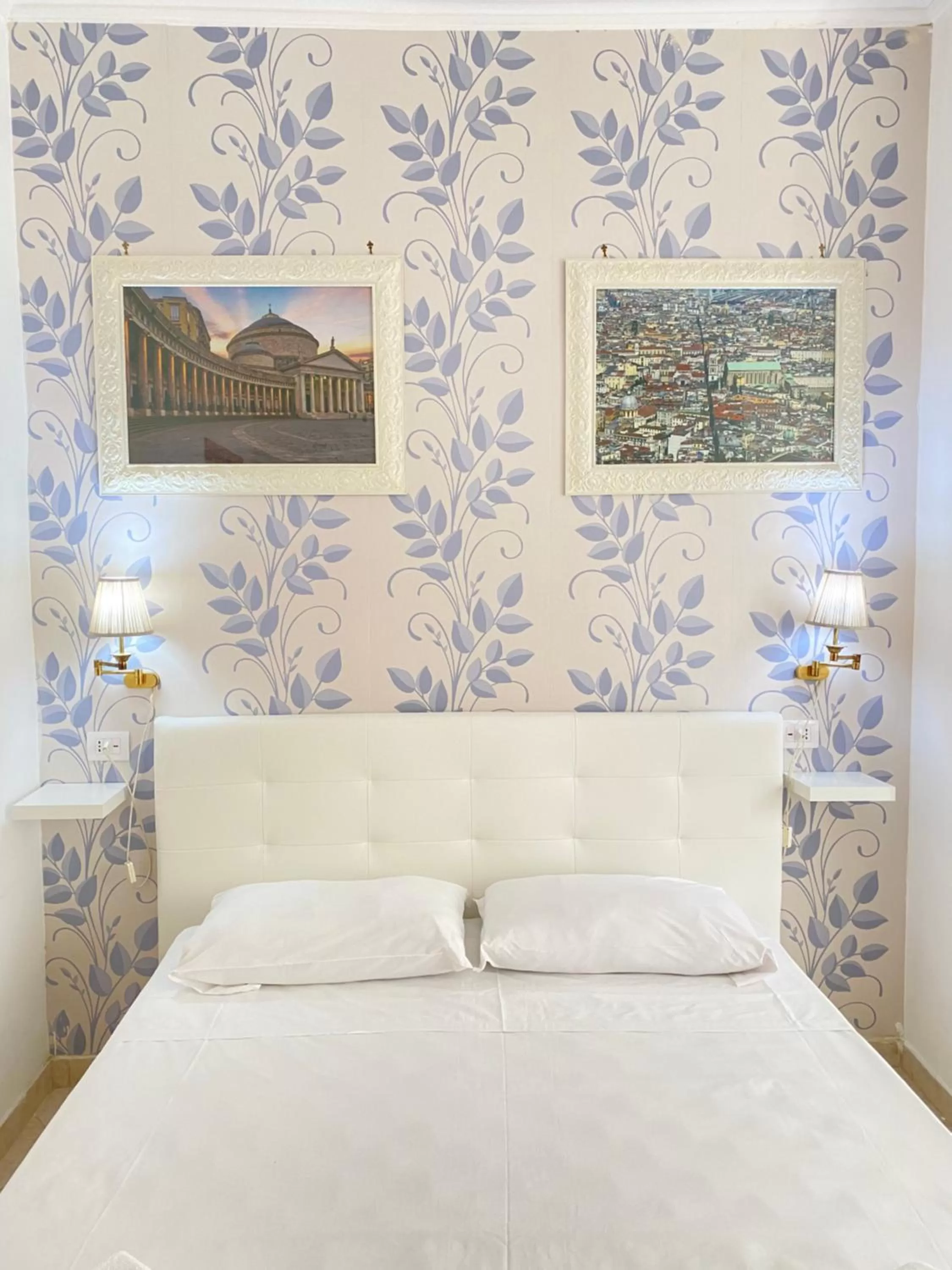 Bed in Hotel Europeo Napoli