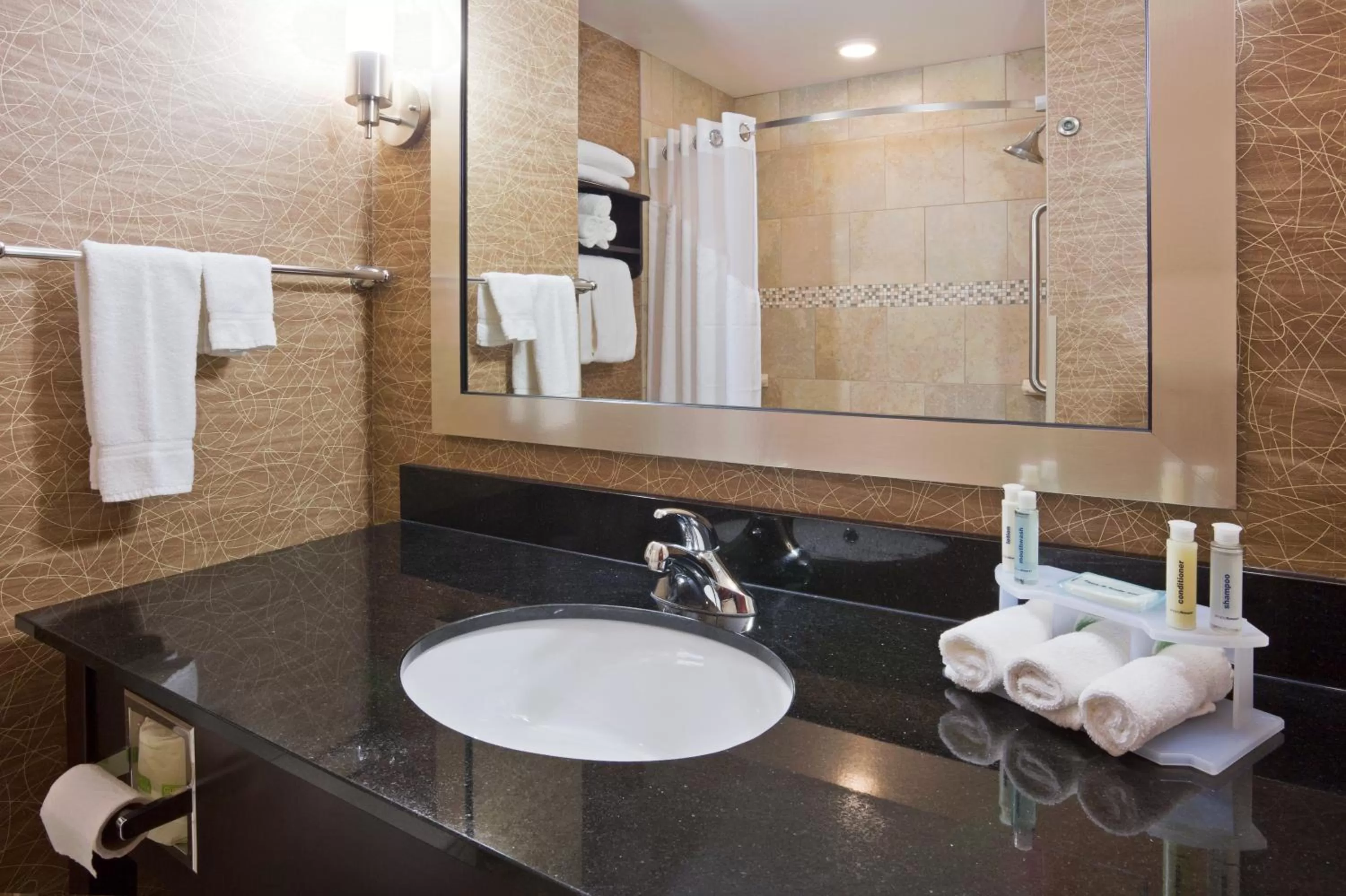 King Room - Disability Access in Holiday Inn Express and Suites Rochester West-Medical Center, an IHG Hotel