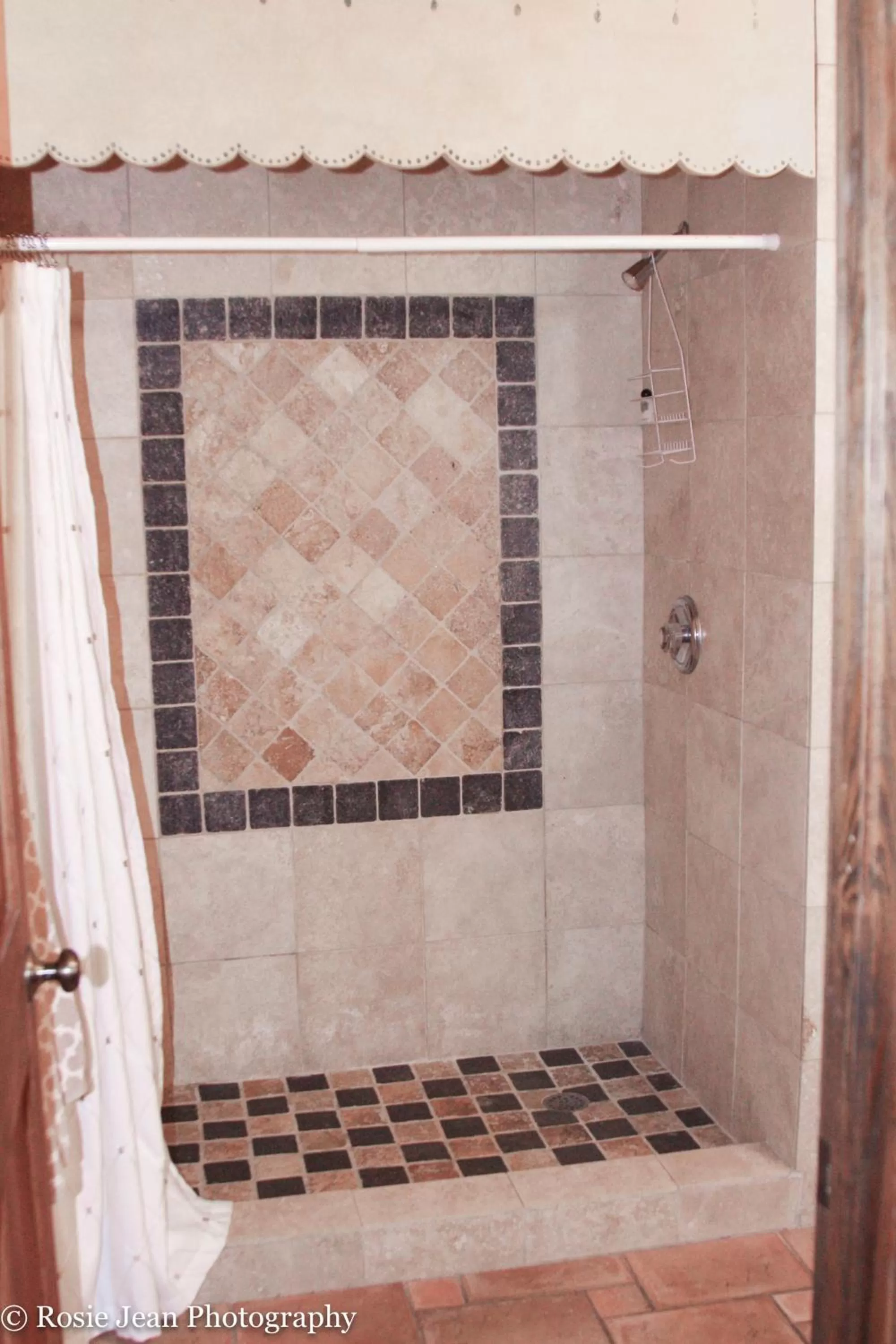 Bathroom in Flowertown Bed and Breakfast