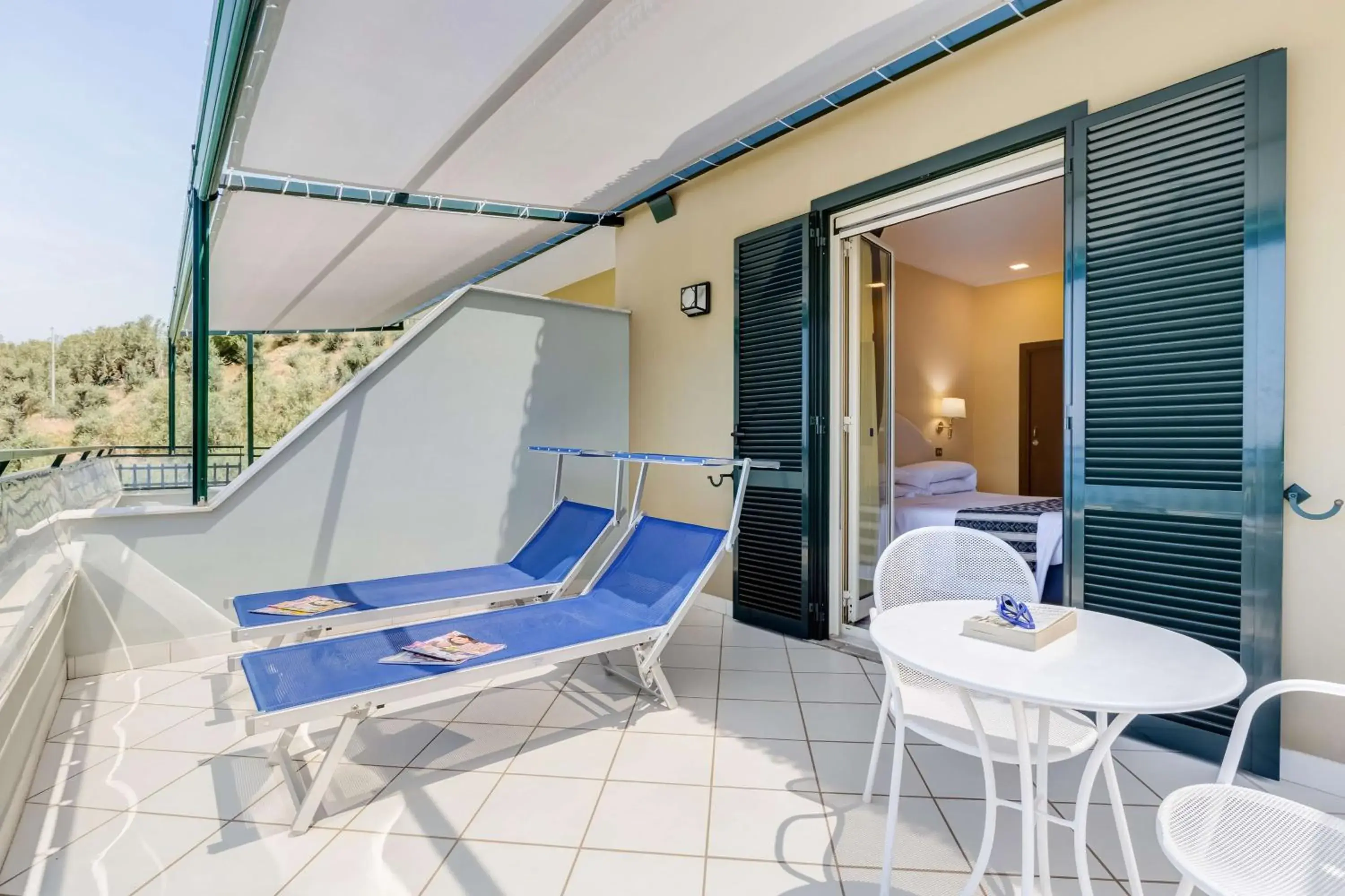 Superior Queen Room with Panoramic Terrace and Sea View in Best Western Hotel La Solara Superior Queen Room with Panoramic Terrace and Sea View in Best Western Hotel La Solara