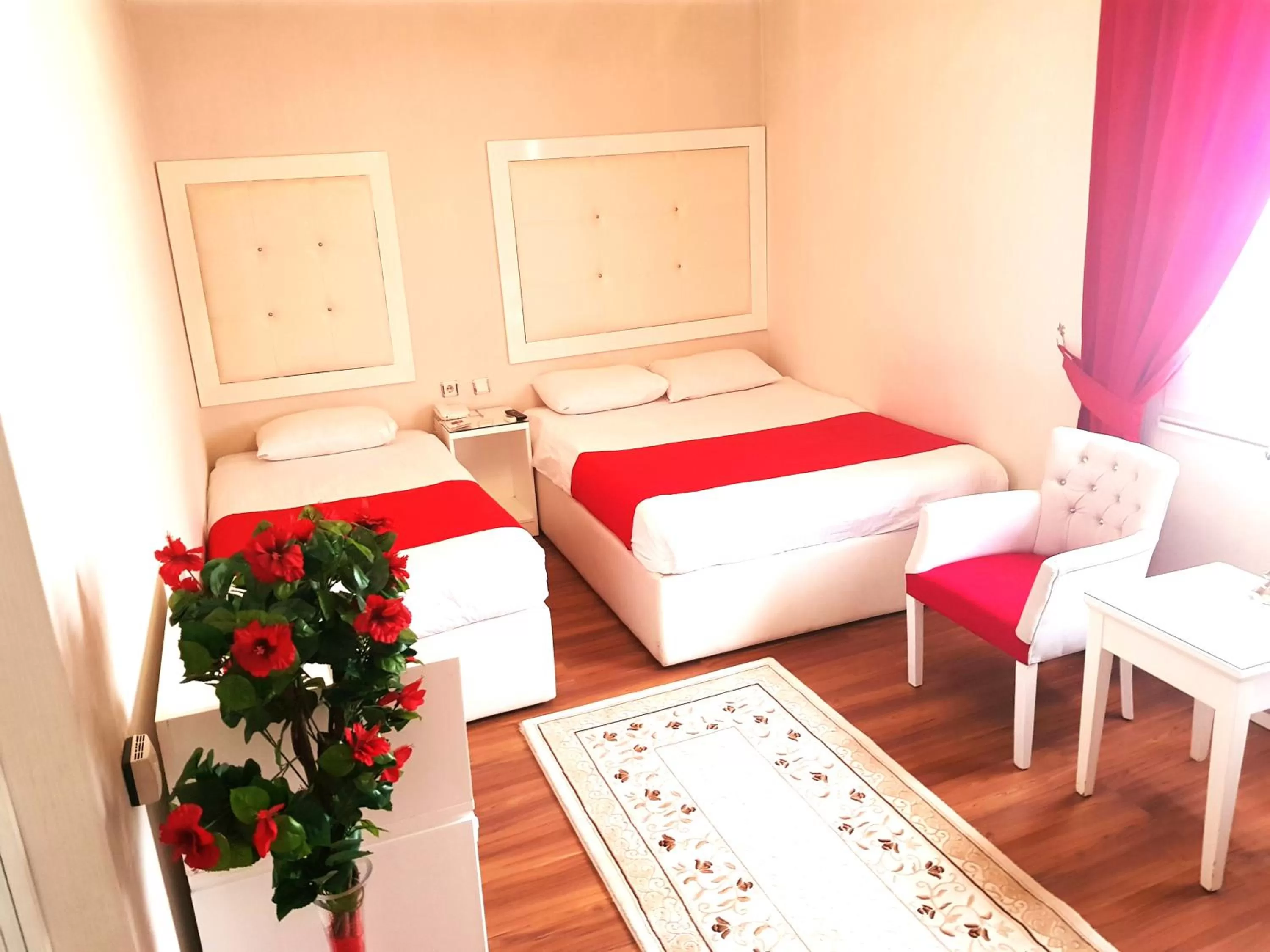 Bedroom, Bed in Business Park Hotel