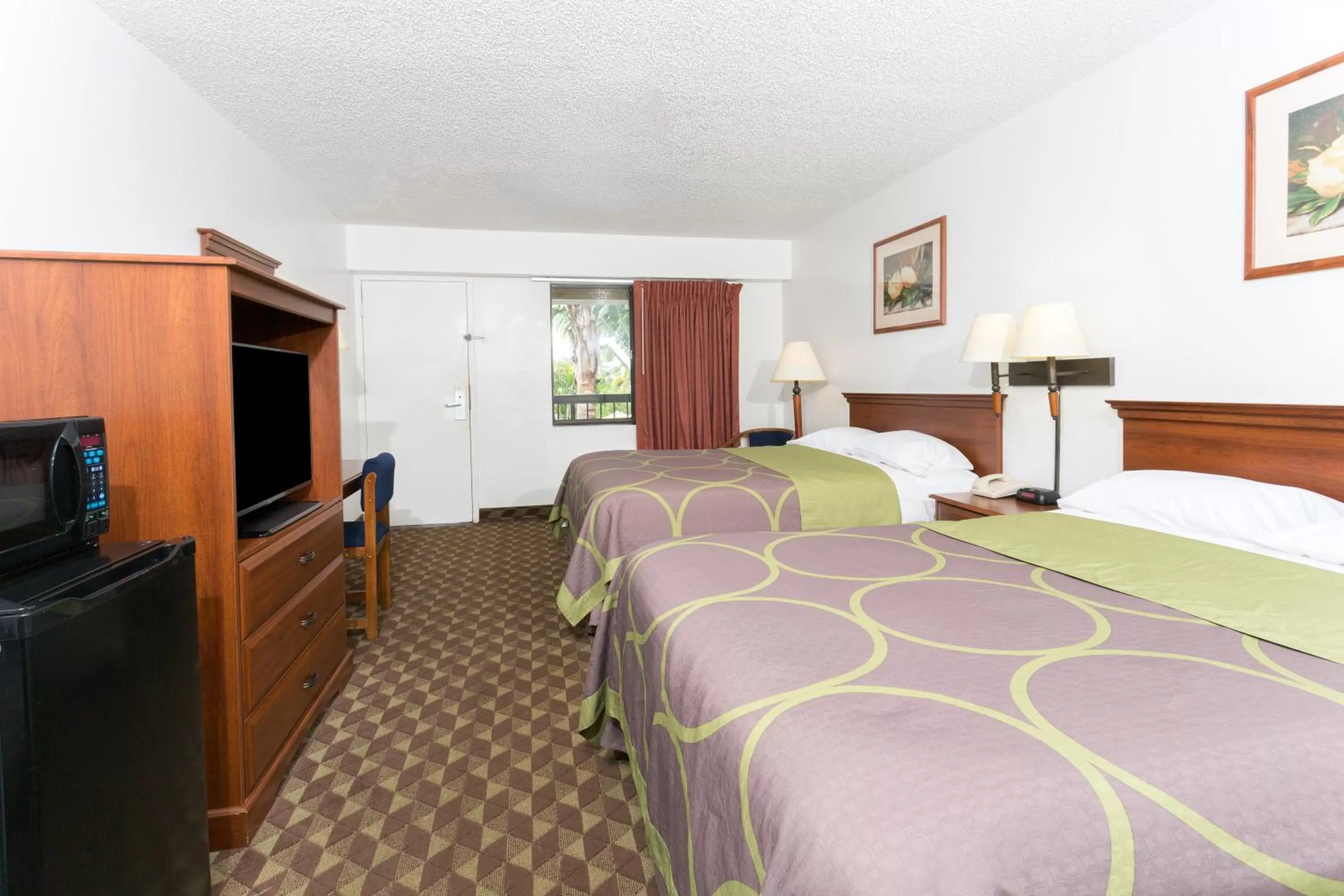 Photo of the whole room, Bed in Super 8 by Wyndham Riviera Beach West Palm Beach
