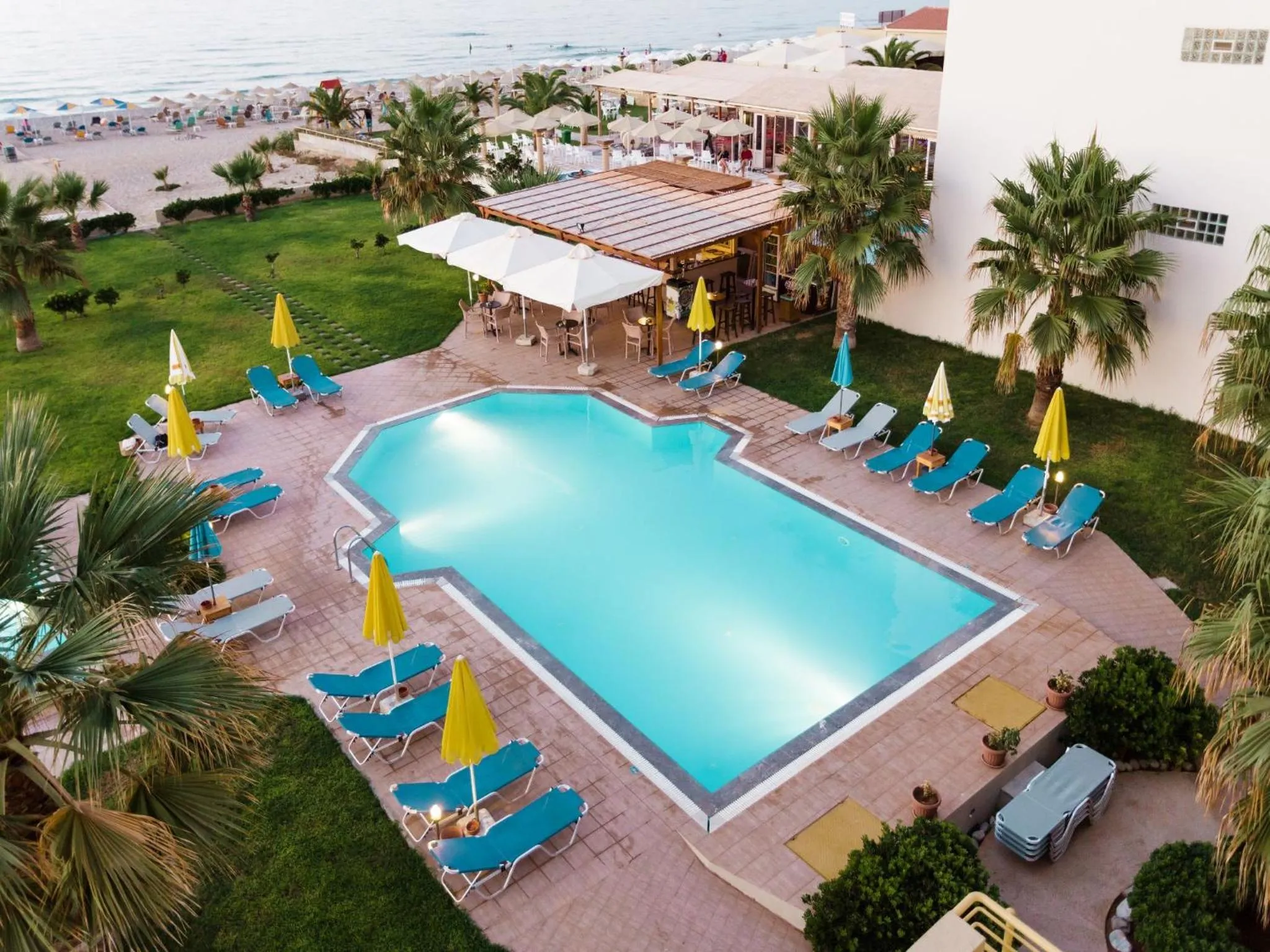 Swimming pool in Ilian Beach & Apartments