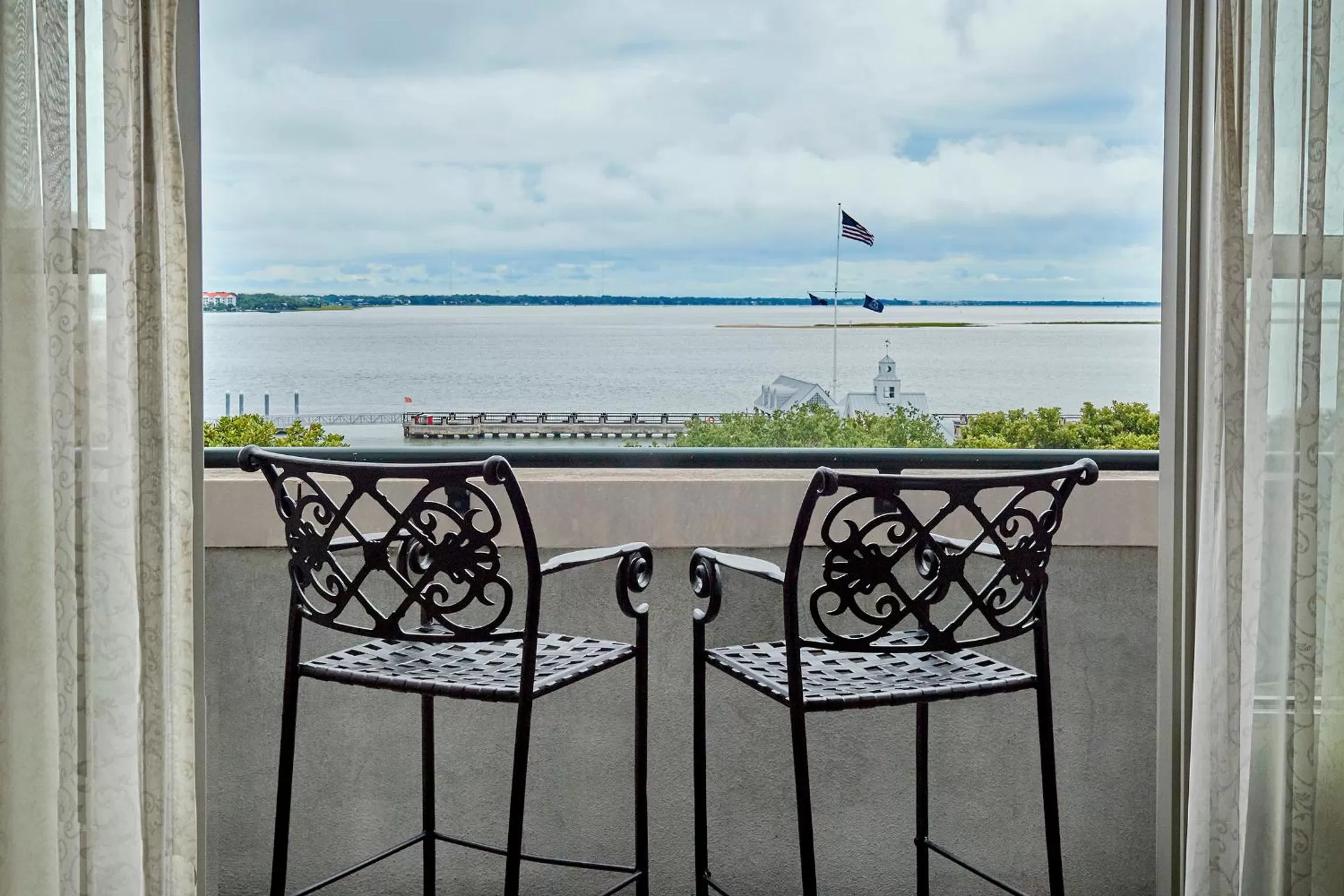 Balcony/Terrace in Harbourview Inn