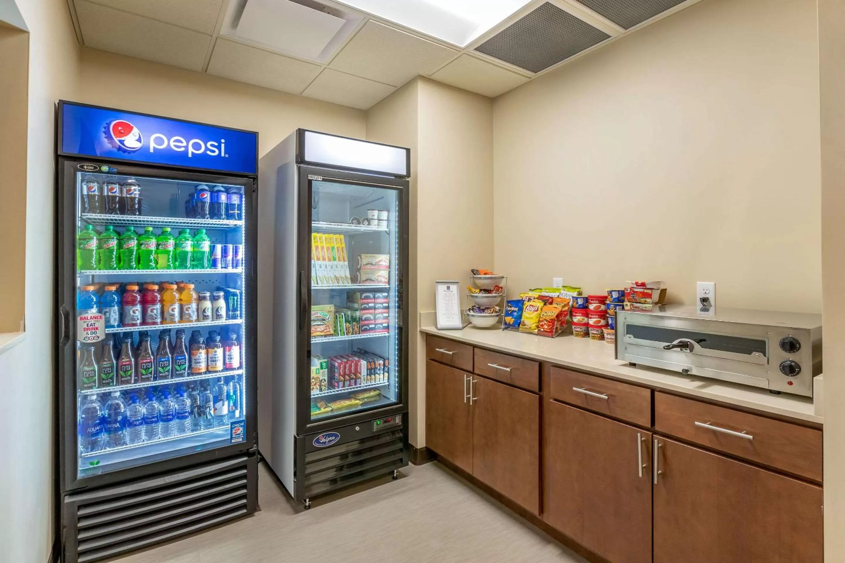 Food and drinks in Comfort Inn & Suites West Des Moines