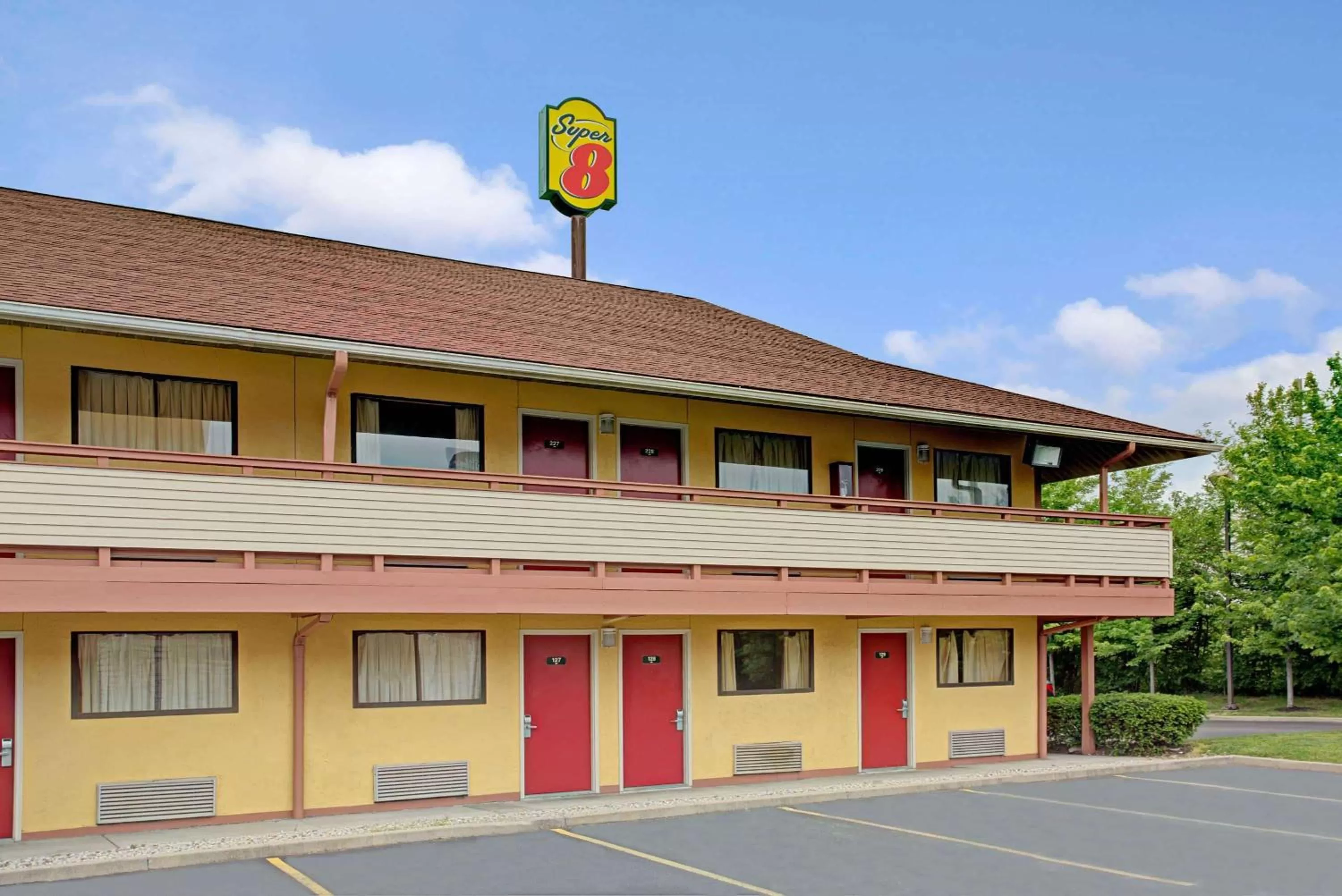 Super 8 by Wyndham Cincinnati-Springdale OH