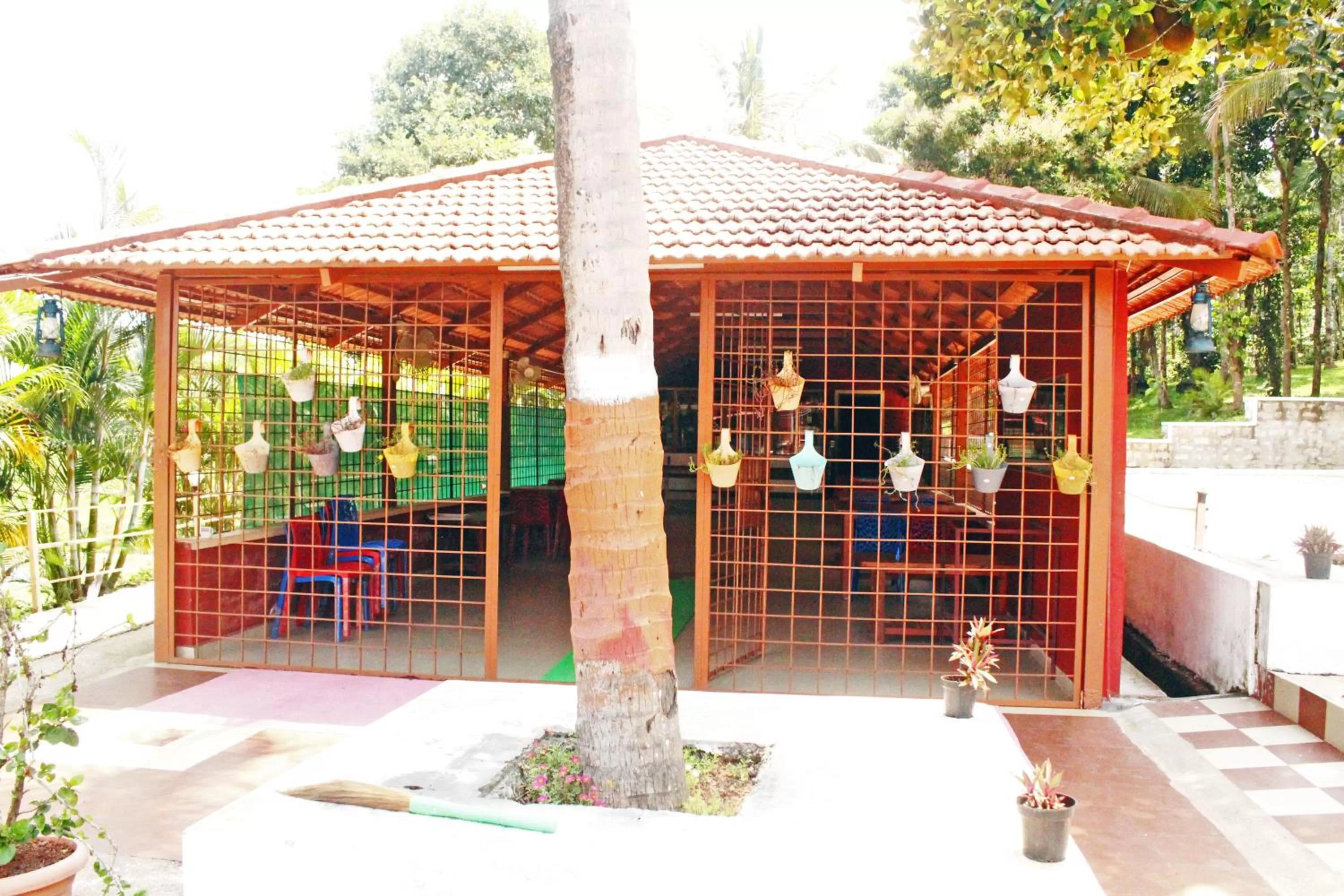 Restaurant/places to eat in CS County Resort