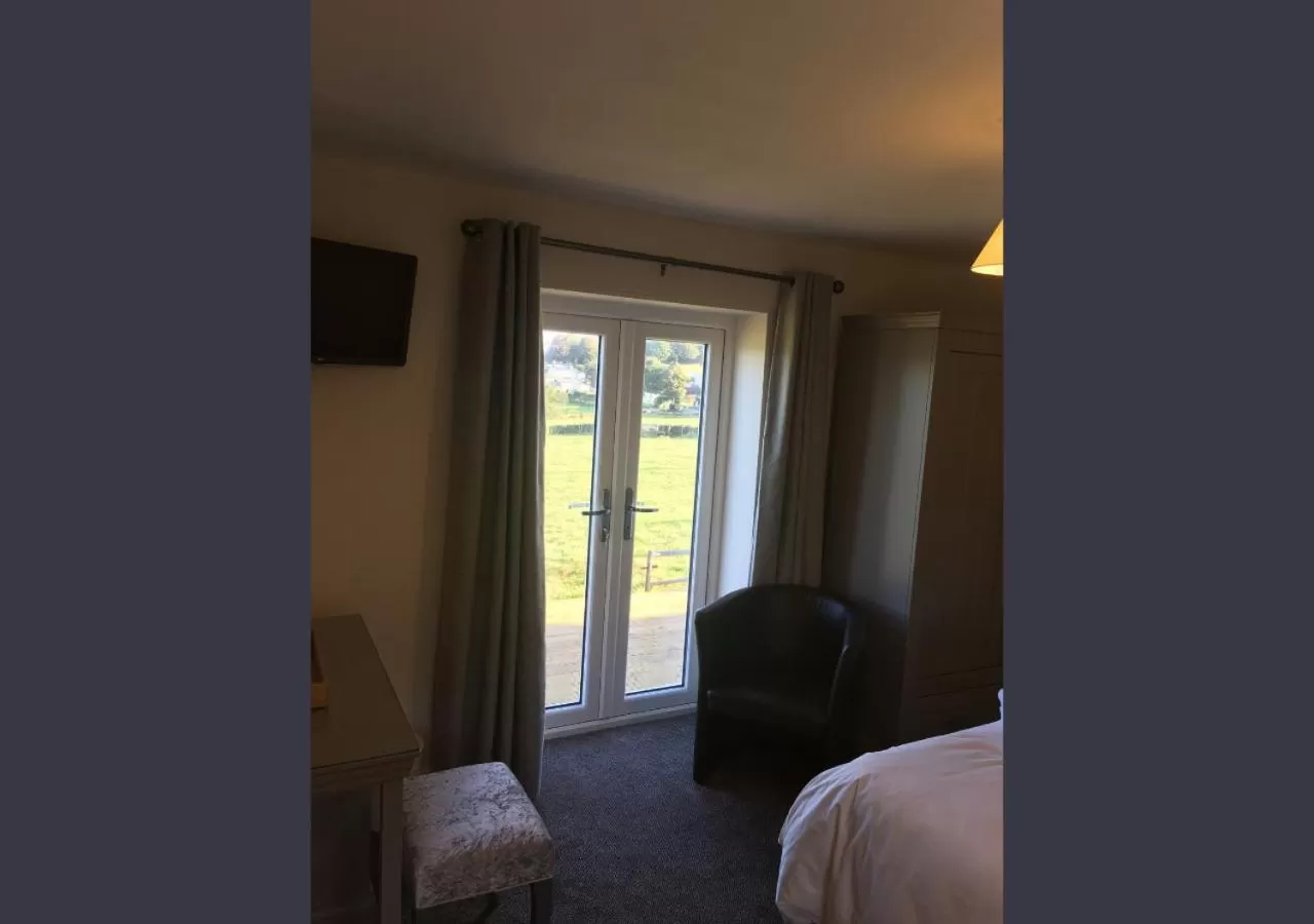 Bedroom, Bed in Chevin End Guest House