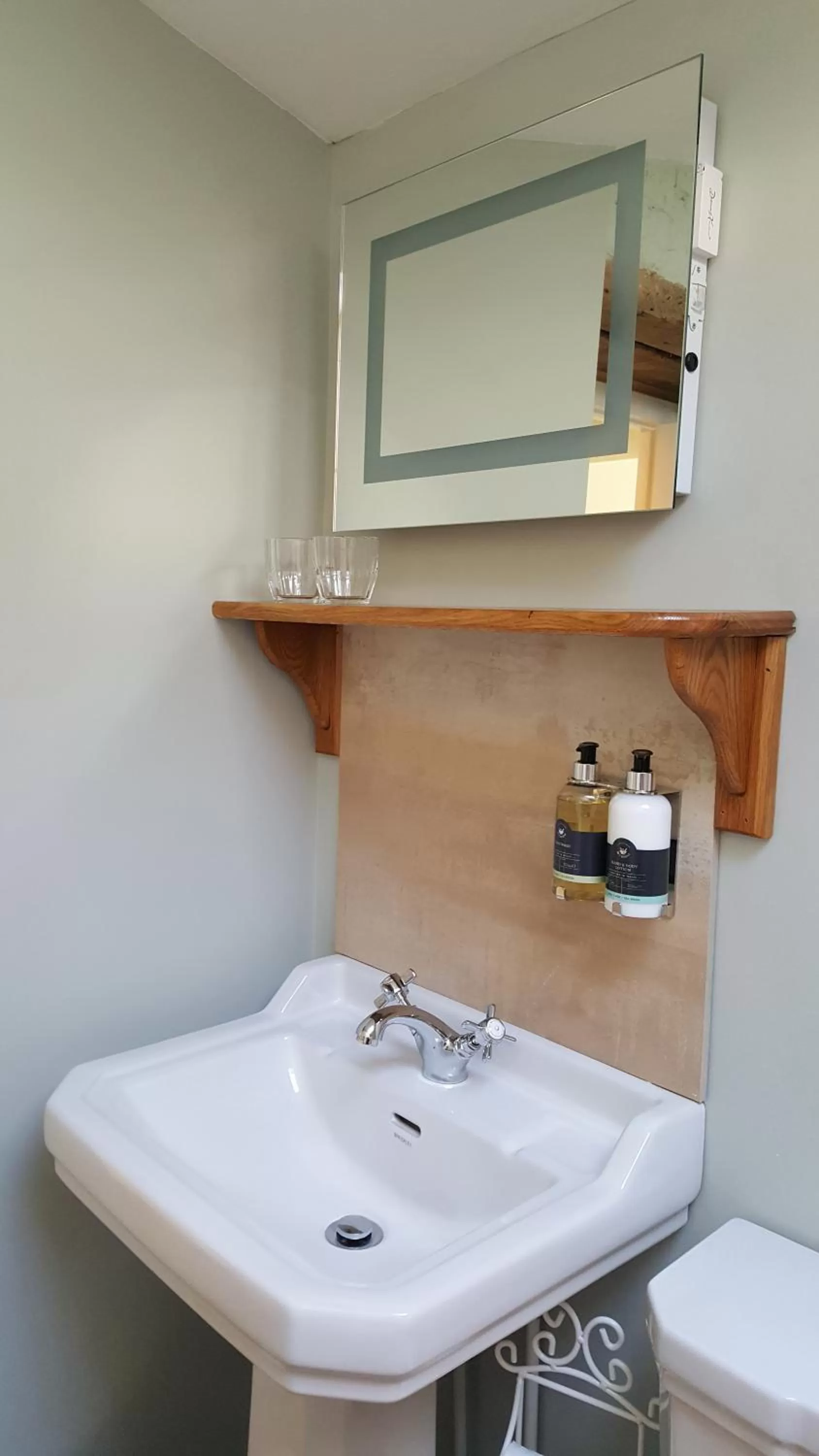 Pontyclerc Farm House Bed and Breakfast