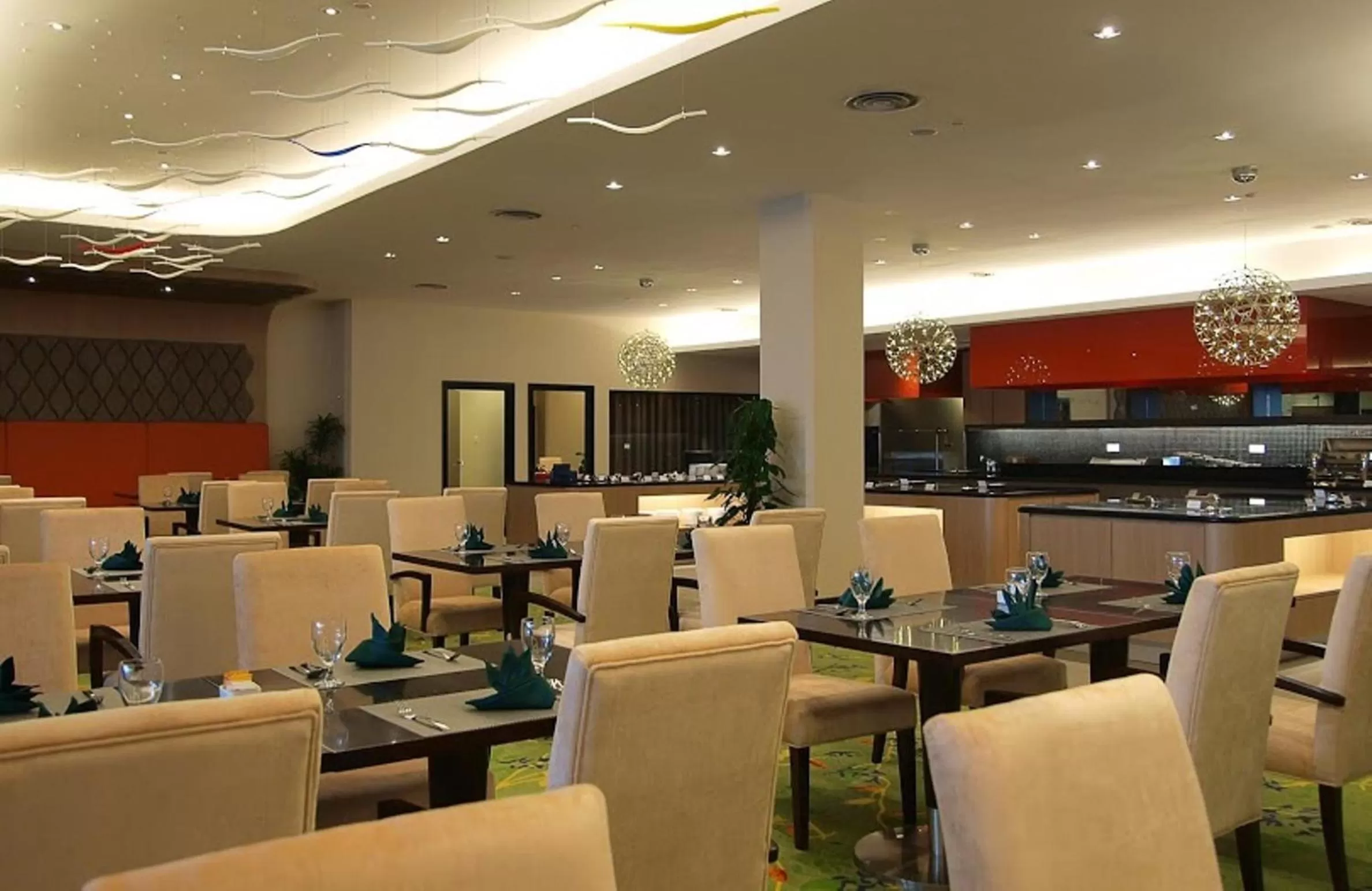 Restaurant/places to eat in Imperial Hotel Kuching