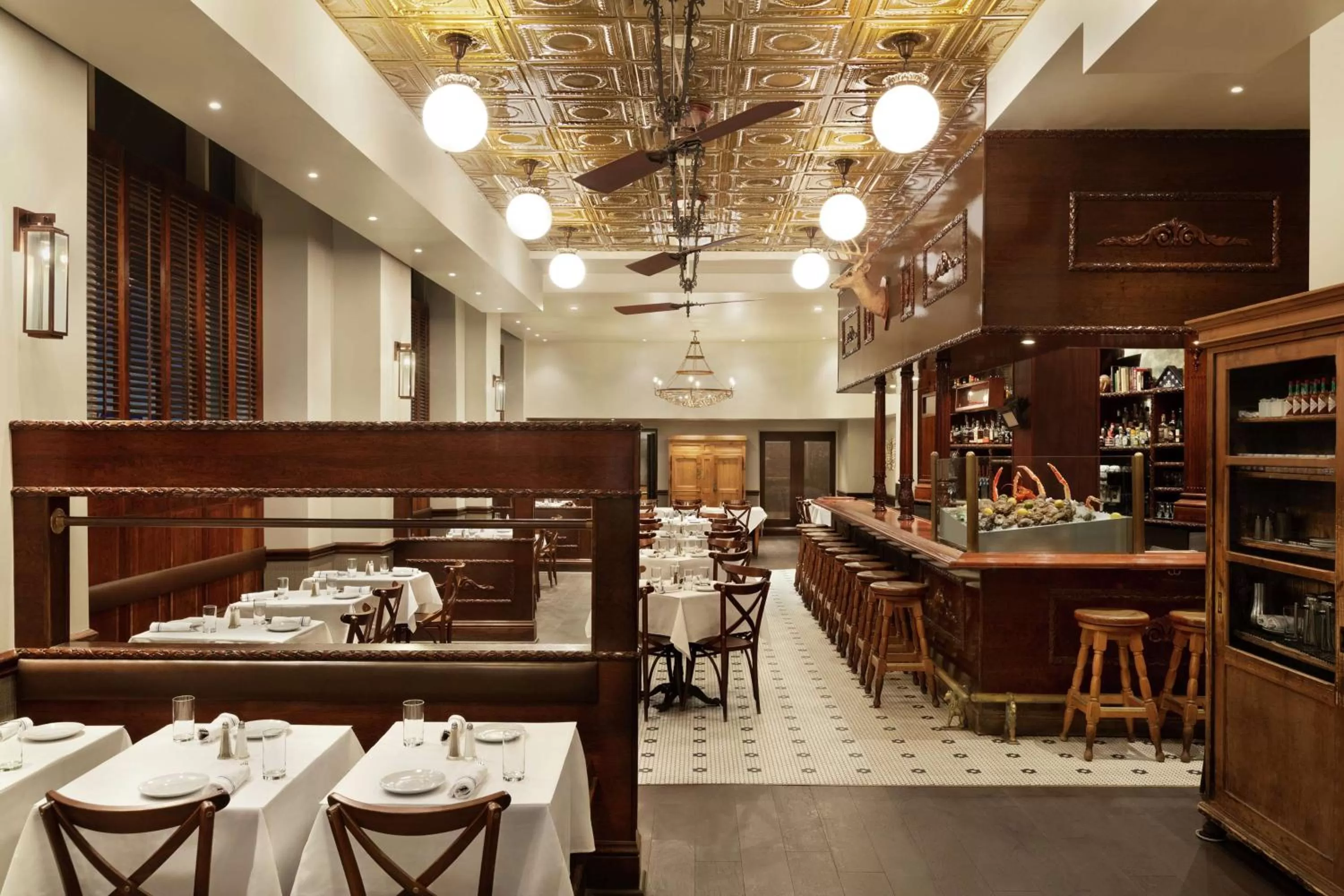 Restaurant/places to eat in Hilton New Orleans / St. Charles Avenue