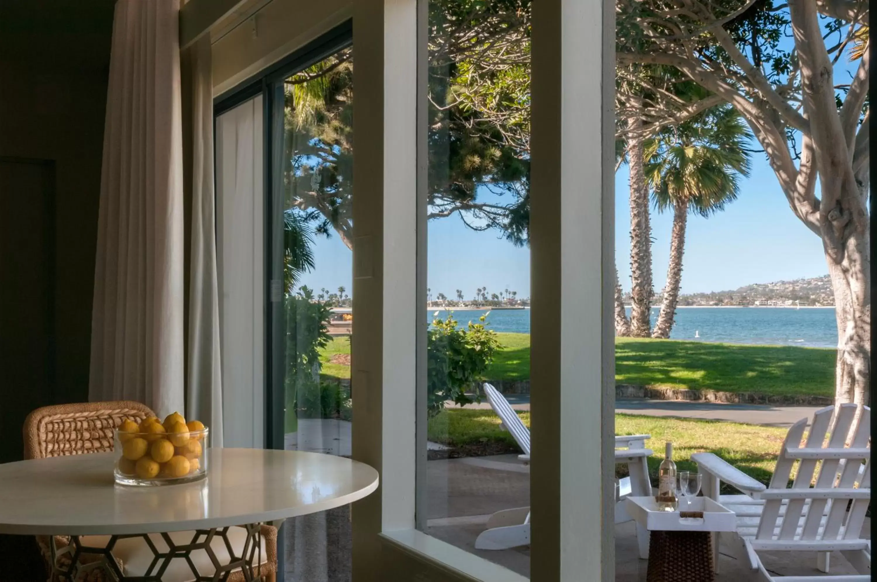 Bayside Junior Suite in Paradise Point Resort & Spa Bayside Junior Suite in Paradise Point Resort & Spa