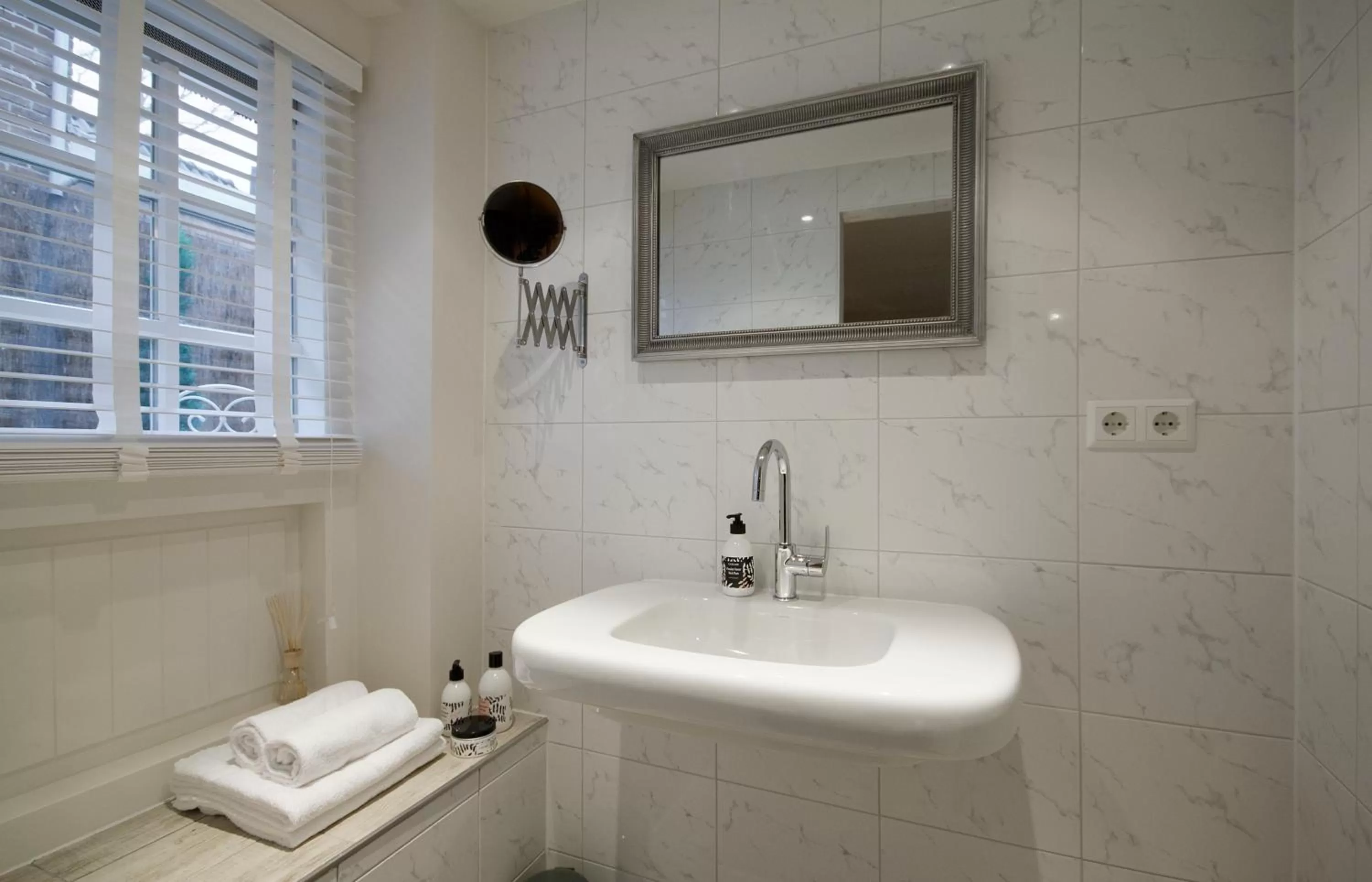 Shower, Bathroom in "Karel de Grote" Bergen