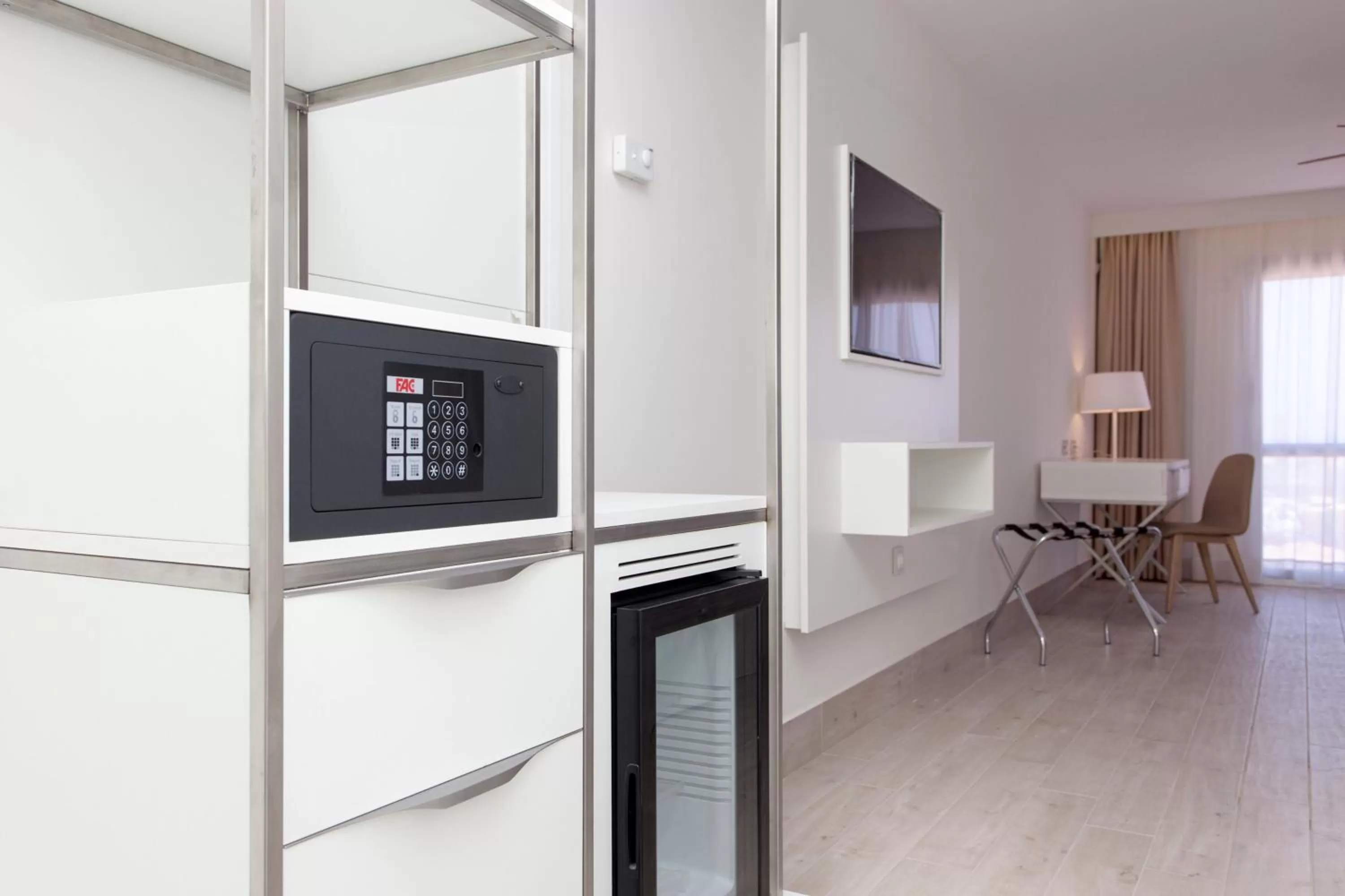 TV and multimedia in Hotel Boutique TAO Caleta Mar