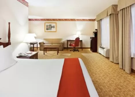 Day, Bed in Holiday Inn Express Winston-Salem by IHG