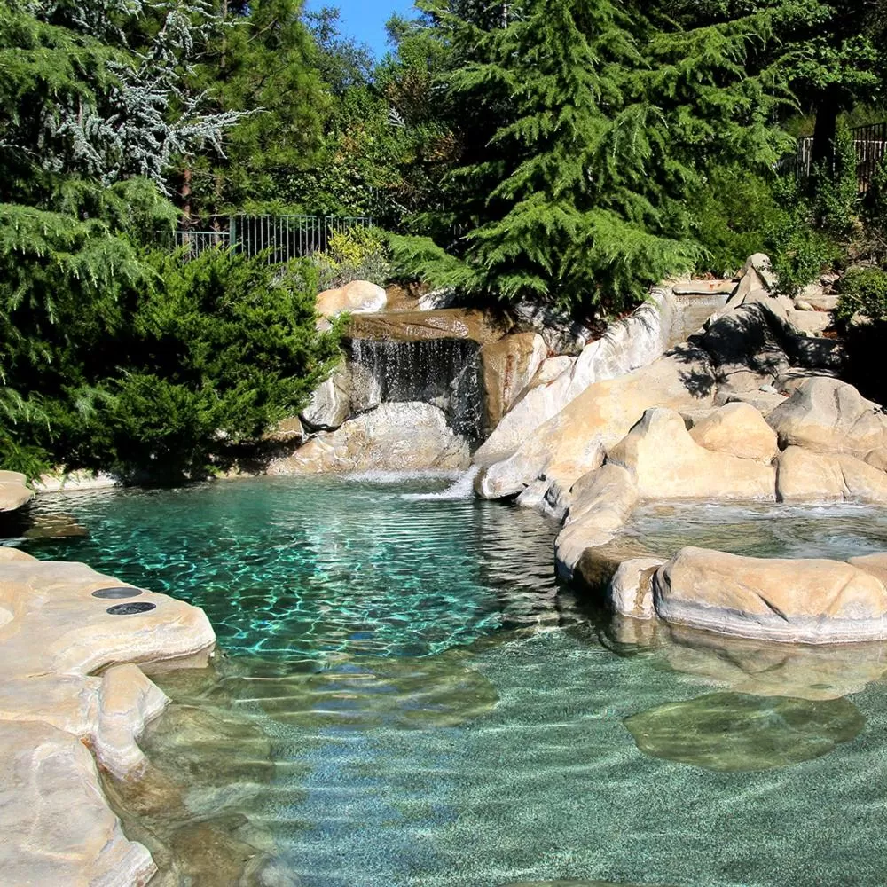 Swimming pool in Bella Vista Bed and Breakfast