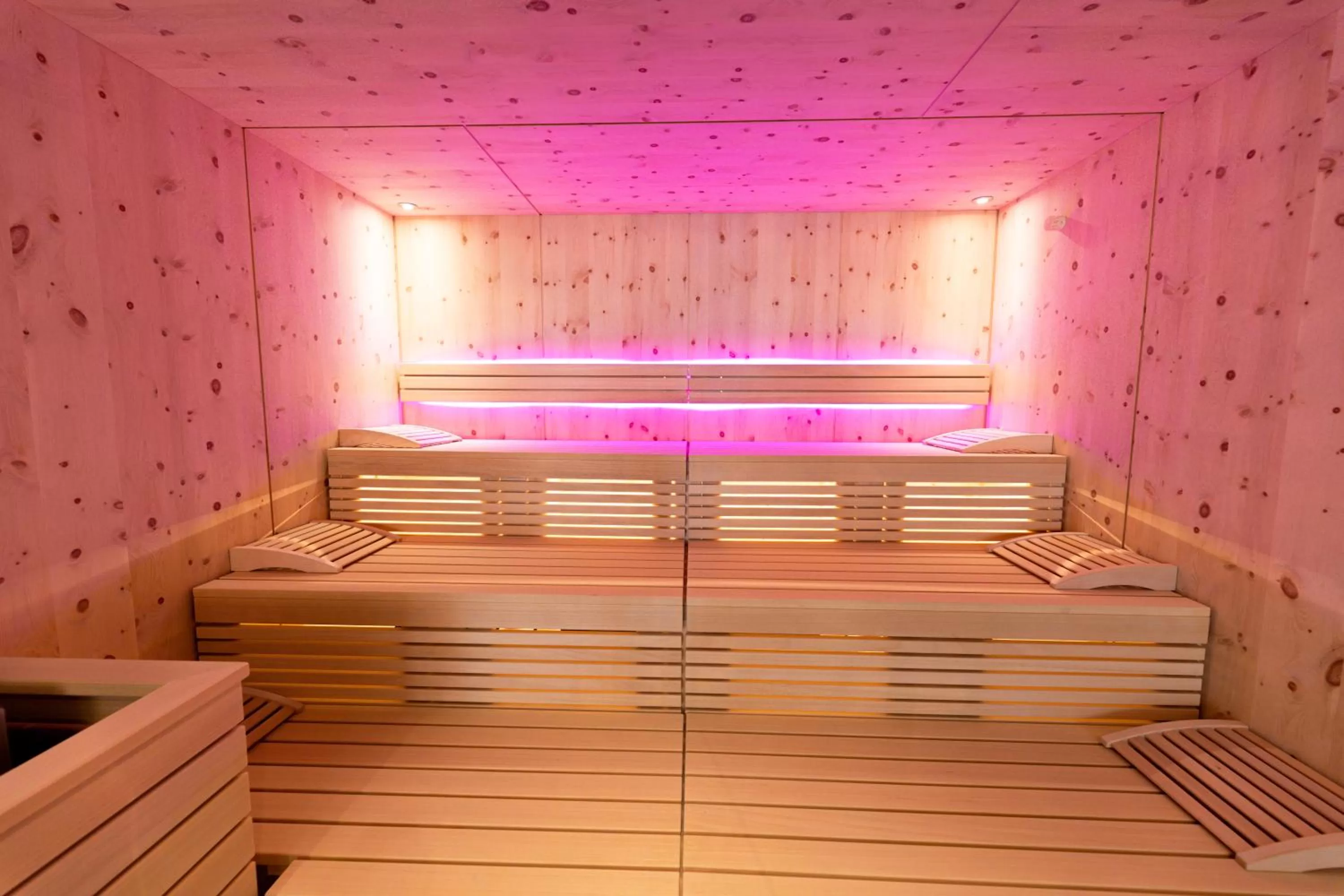 Sauna, Bed in Wellness Aparthotel "Lechlife" incl Pool - 400m zum LIFT