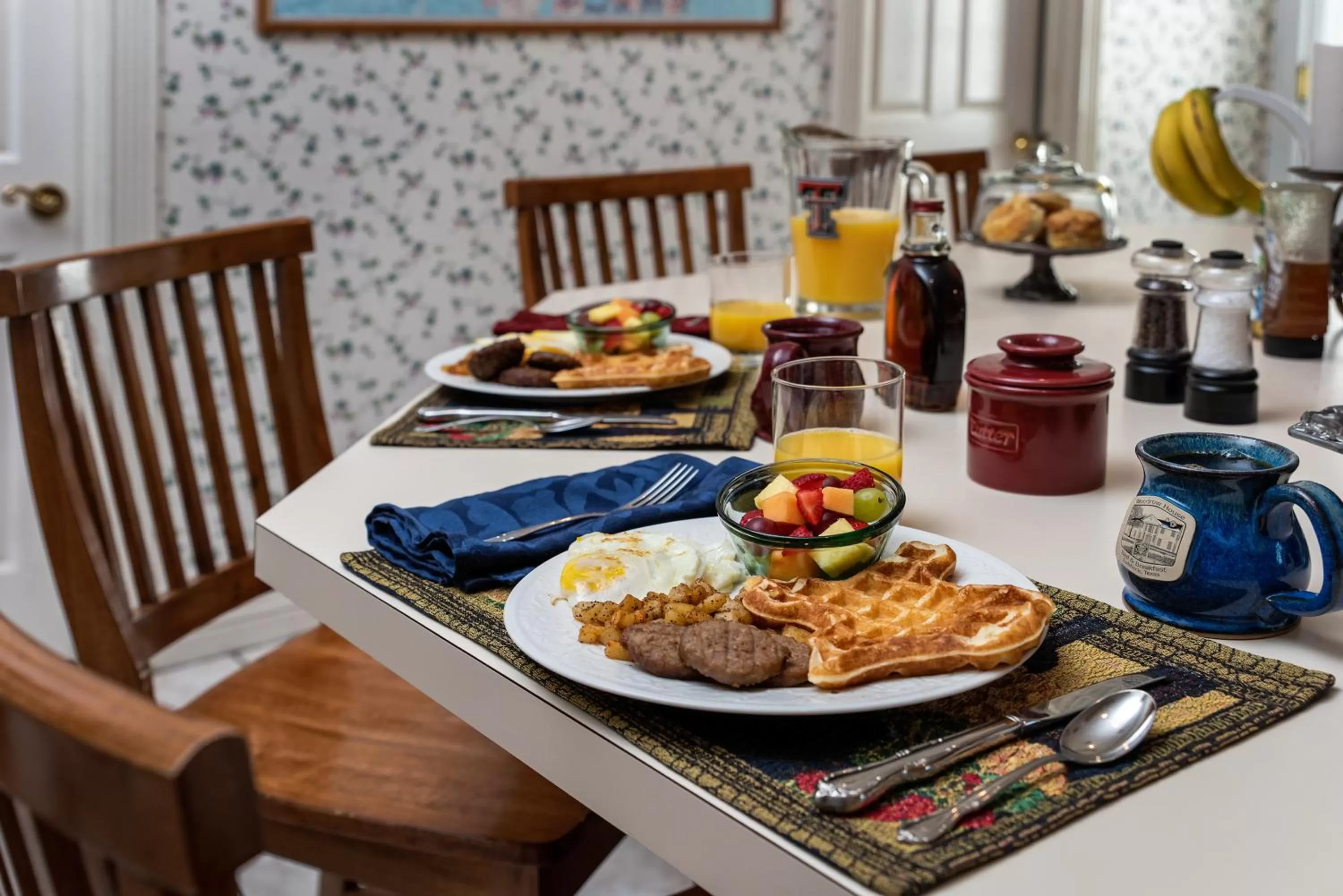Breakfast in Woodrow House Bed & Breakfast