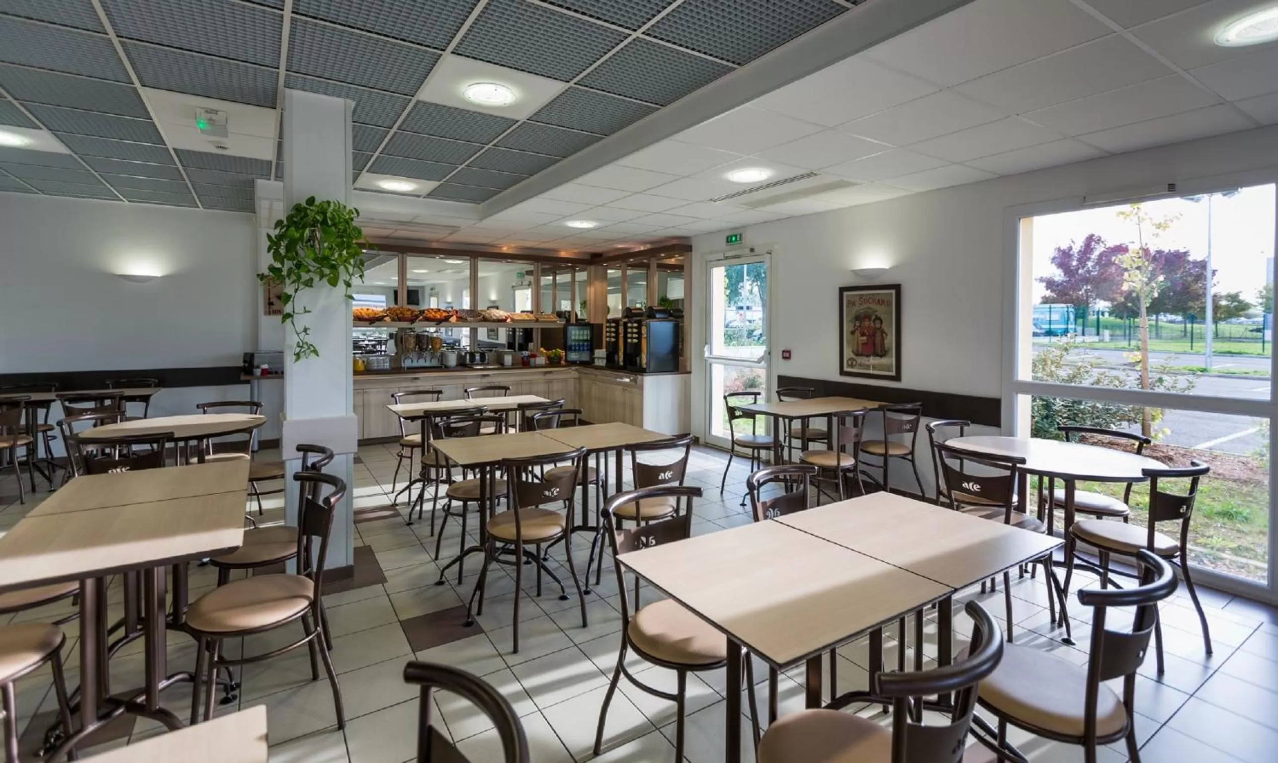 Restaurant/places to eat in Ace Hotel Bourges