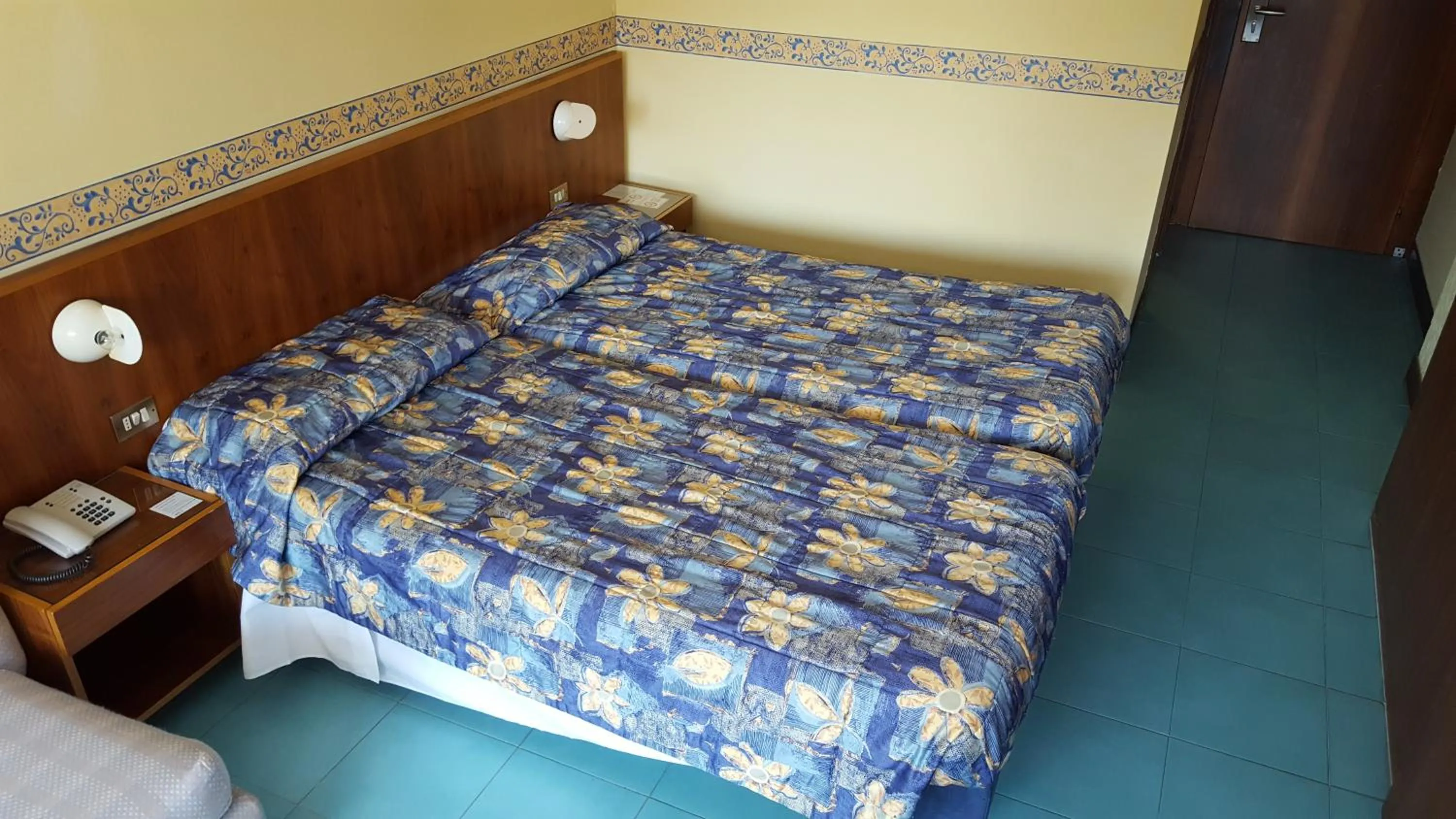 Standard Double Room in Hotel Royal