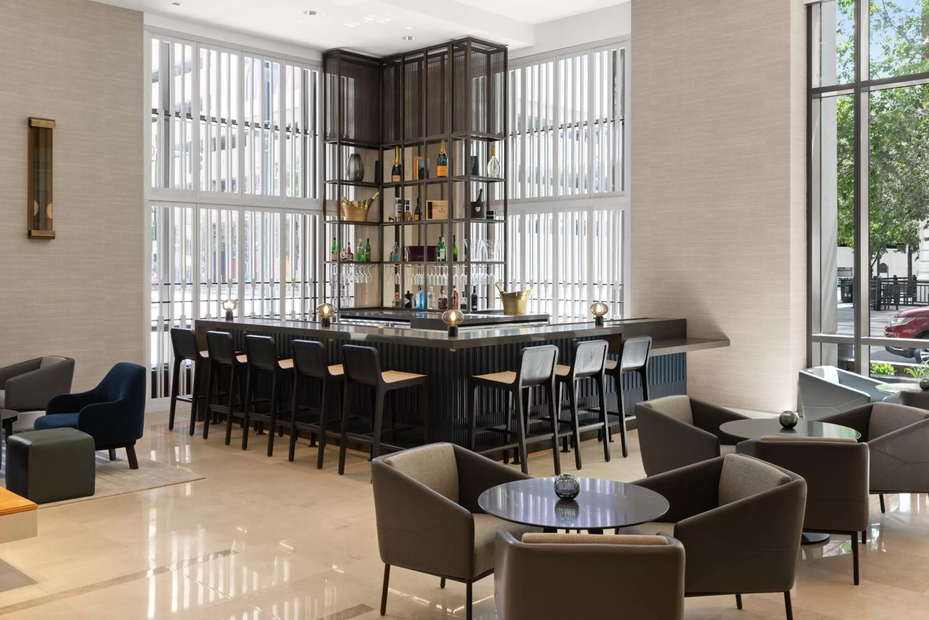 Lounge or bar in Four Seasons Hotel Denver
