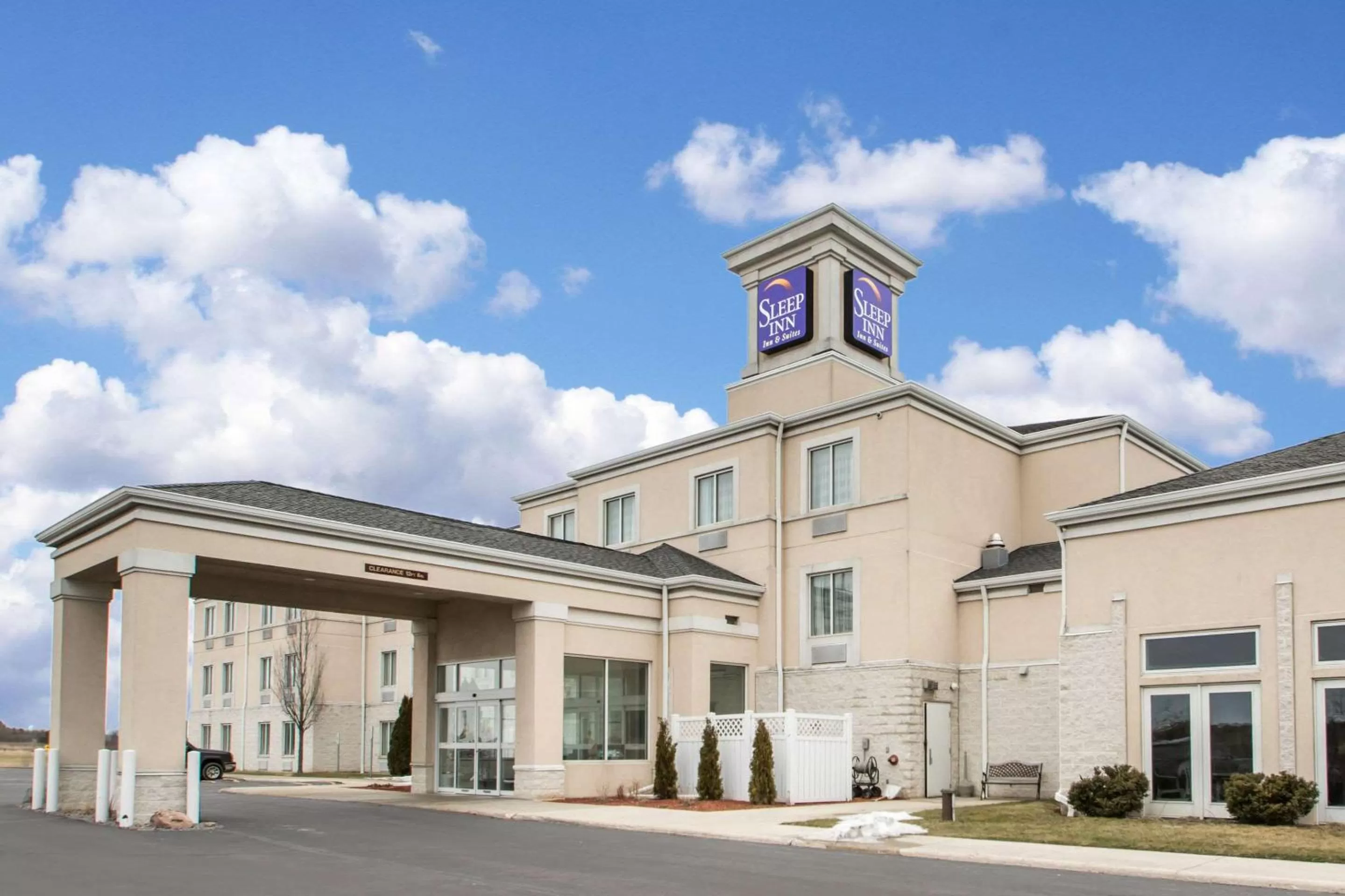 Comfort Inn & Suites Sheboygan I-43