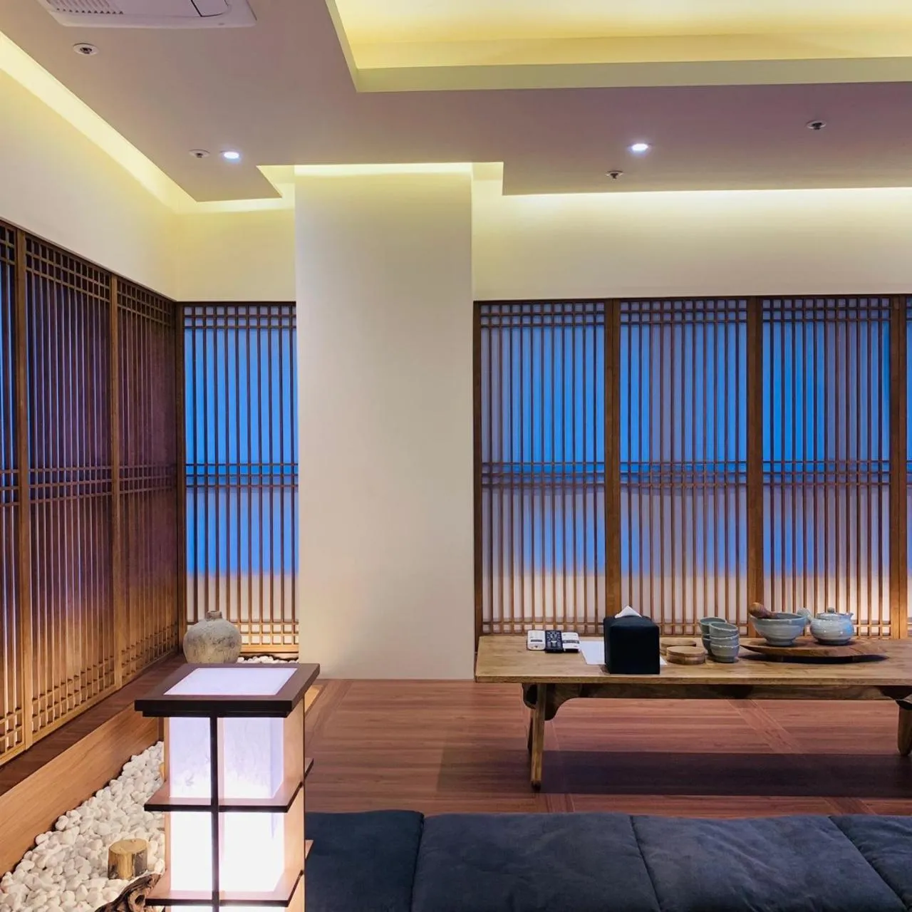 Living room in UH Suite The Jongno