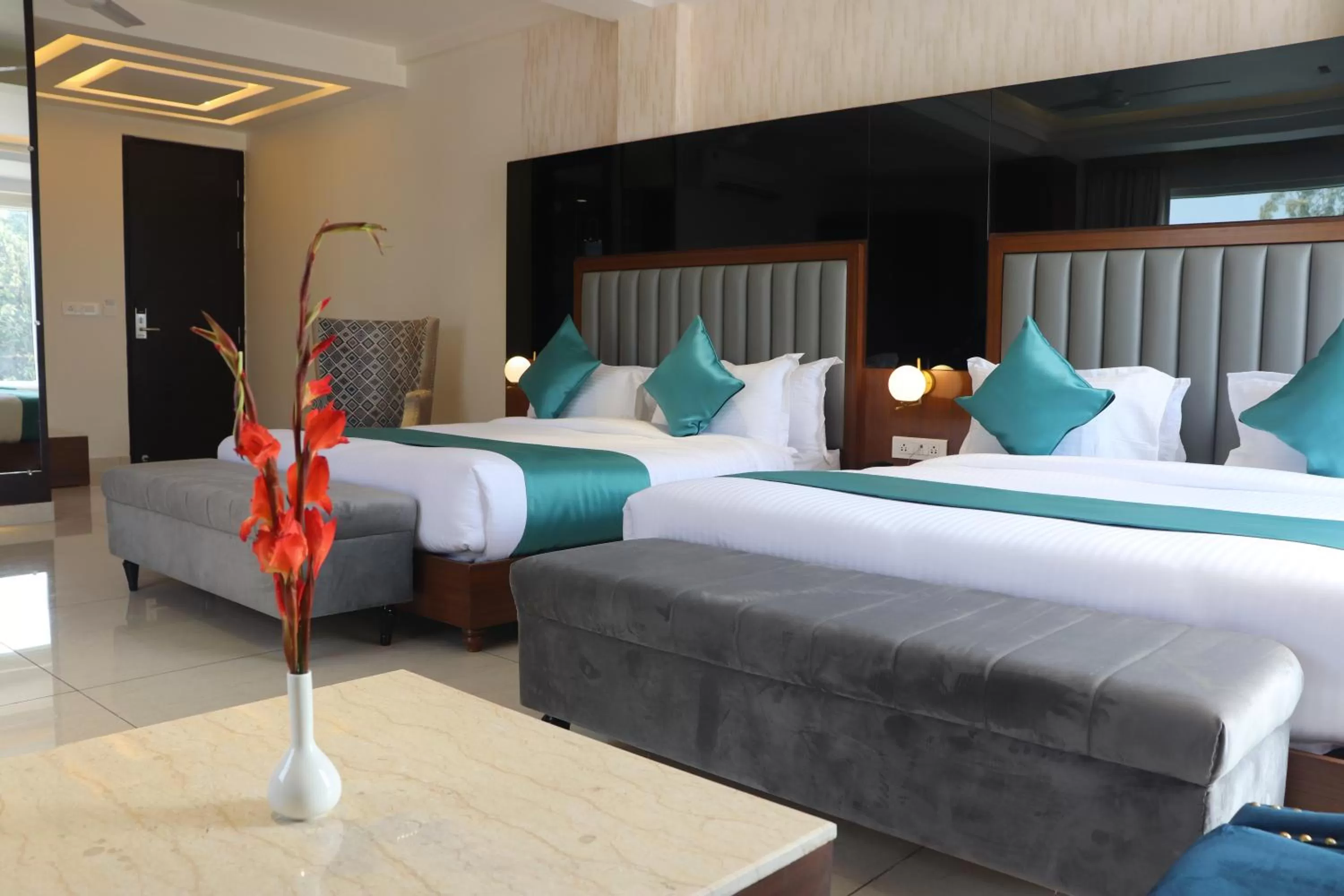 Bed in Hotel Green - Behind Parmarth Niketan