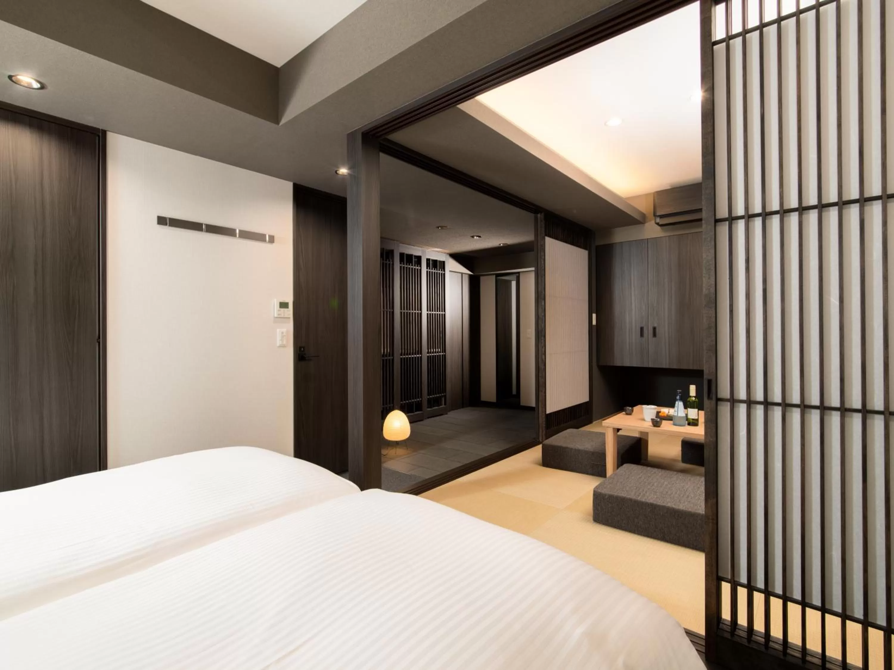 One-Bedroom Japanese Apartment For 5 in MIMARU KYOTO NISHINOTOIN TAKATSUJI