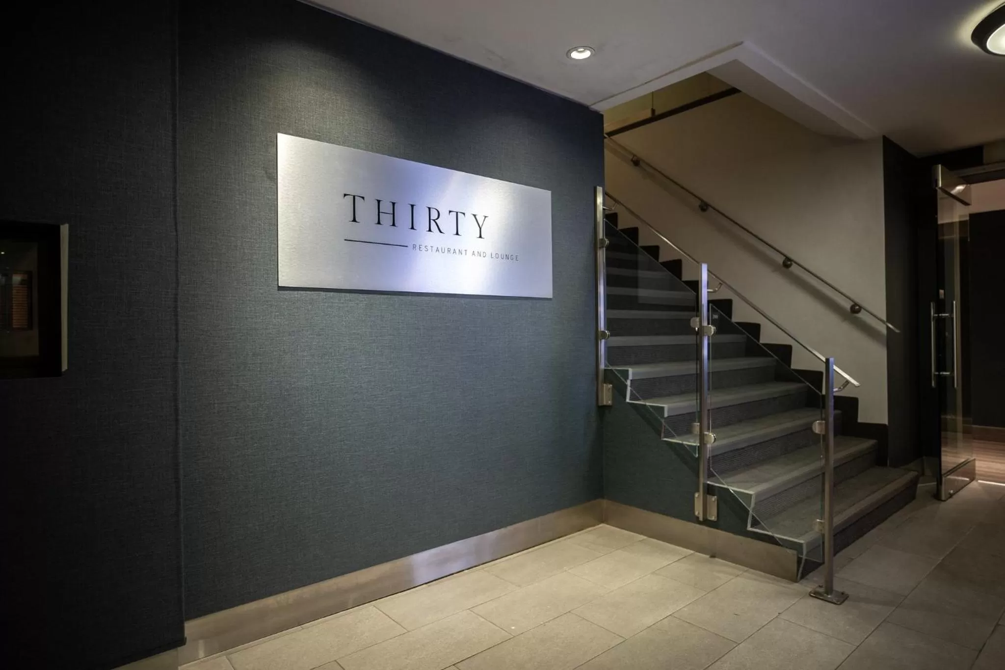 Restaurant/places to eat in Holiday Inn Toronto Downtown Centre by IHG