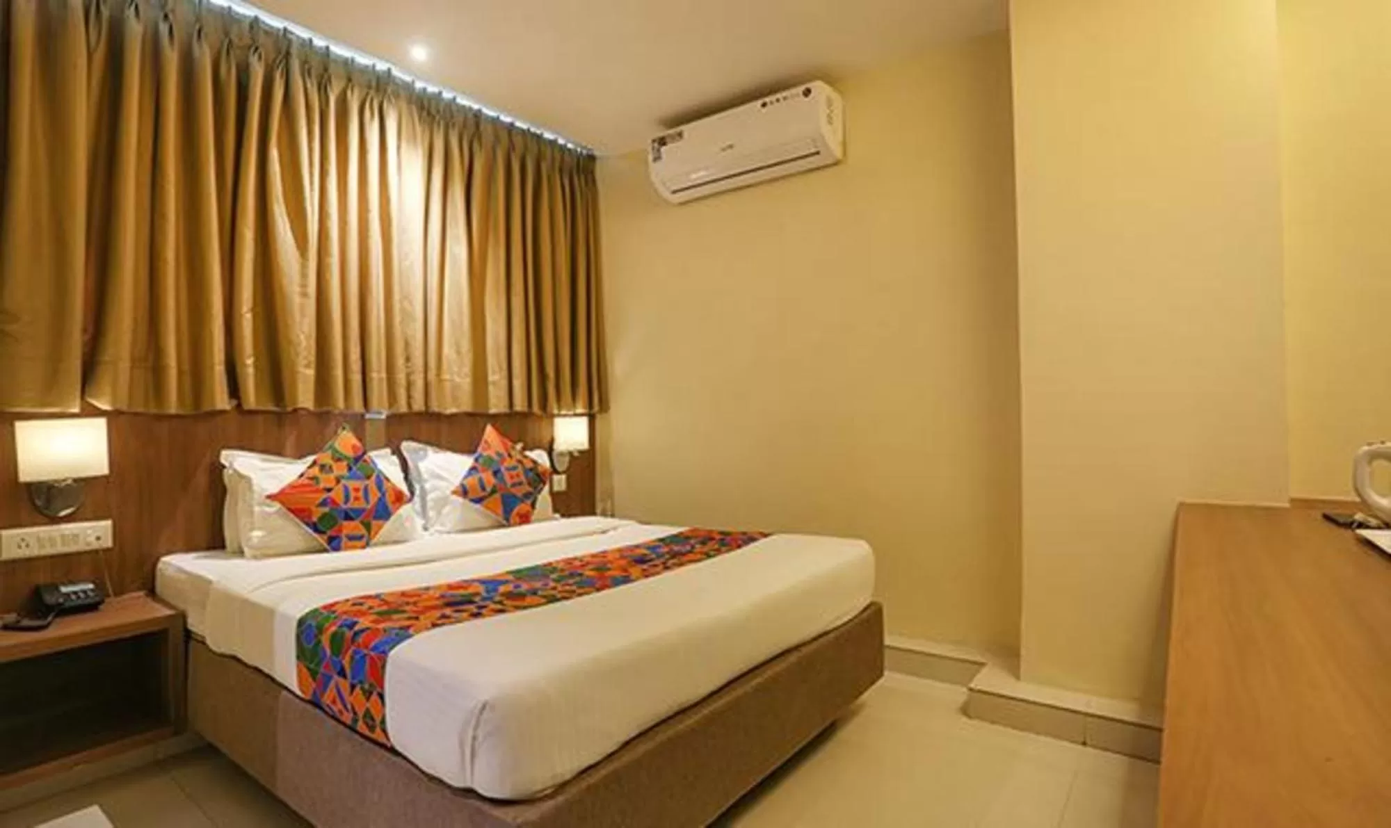 Bed in FabHotel Royal International - Nr Mumbai International Airport