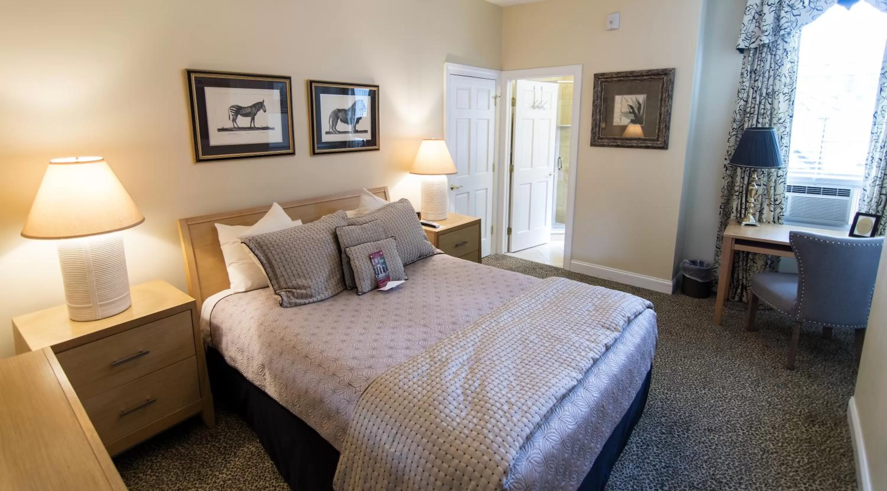 Bedroom, Bed in La Reserve Bed and Breakfast