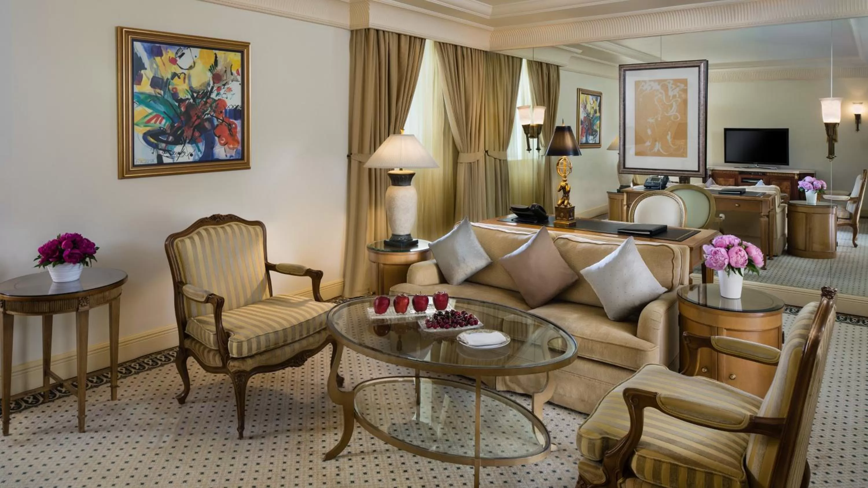 Photo of the whole room in InterContinental Phoenicia Beirut by IHG