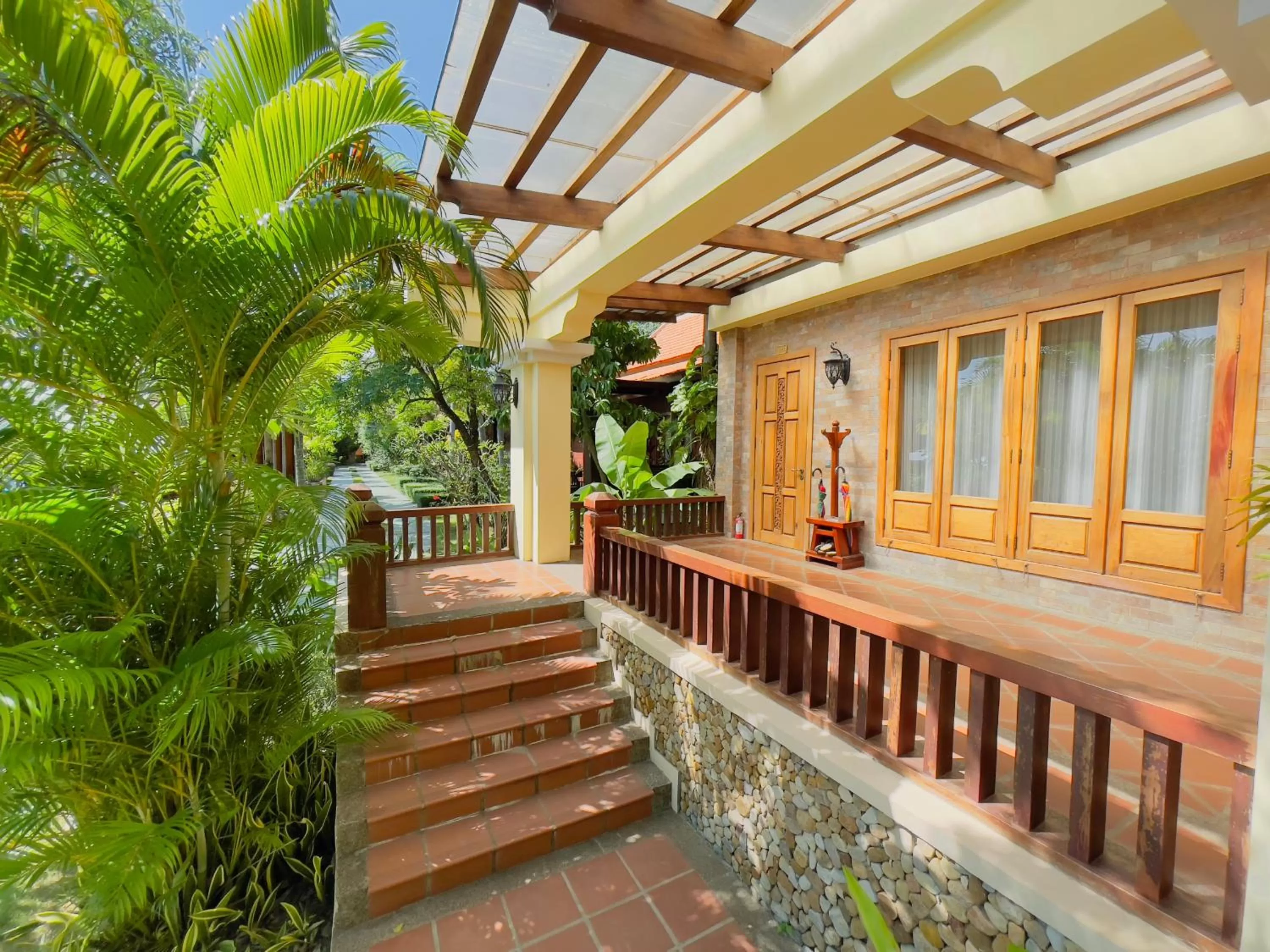 Garden in Try Palace Resort Kep