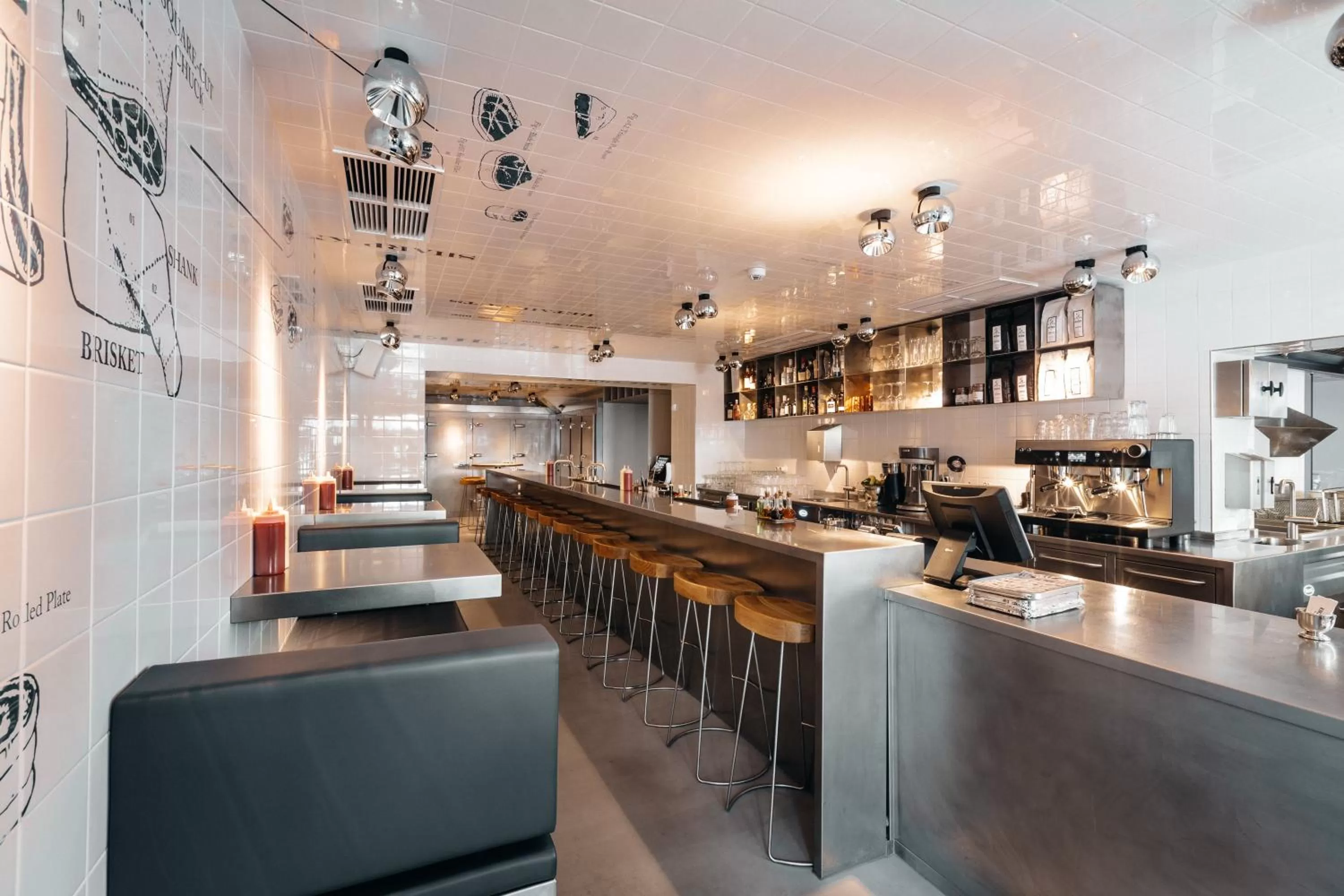 Restaurant/places to eat in Sir Savigny Hotel, part of Sircle Collection