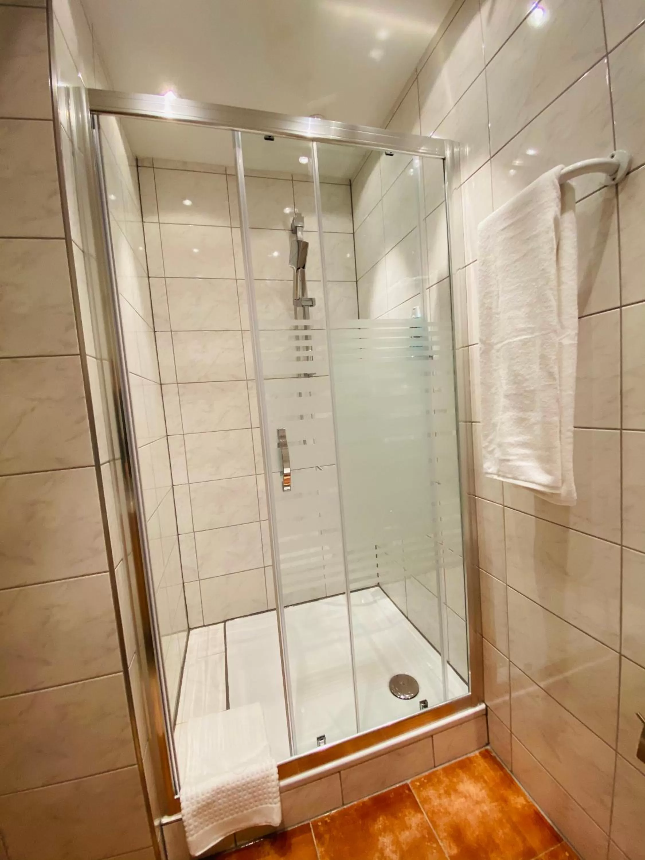 Bathroom in Akomo Bern