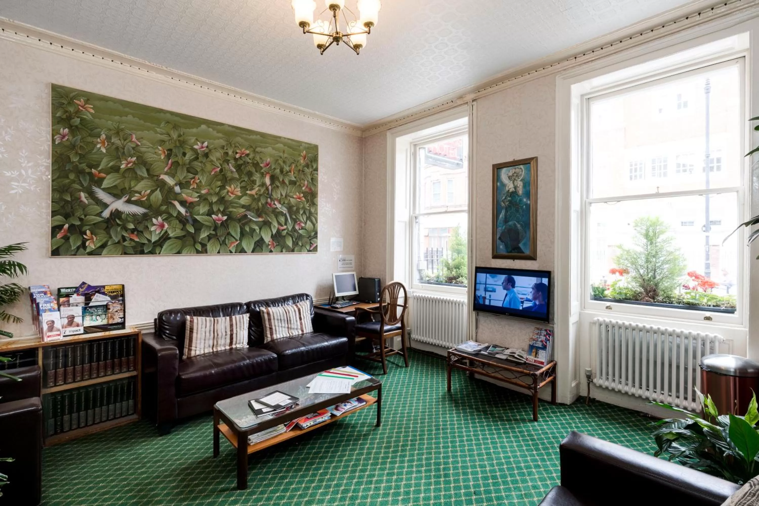 TV and multimedia in St Athans Hotel