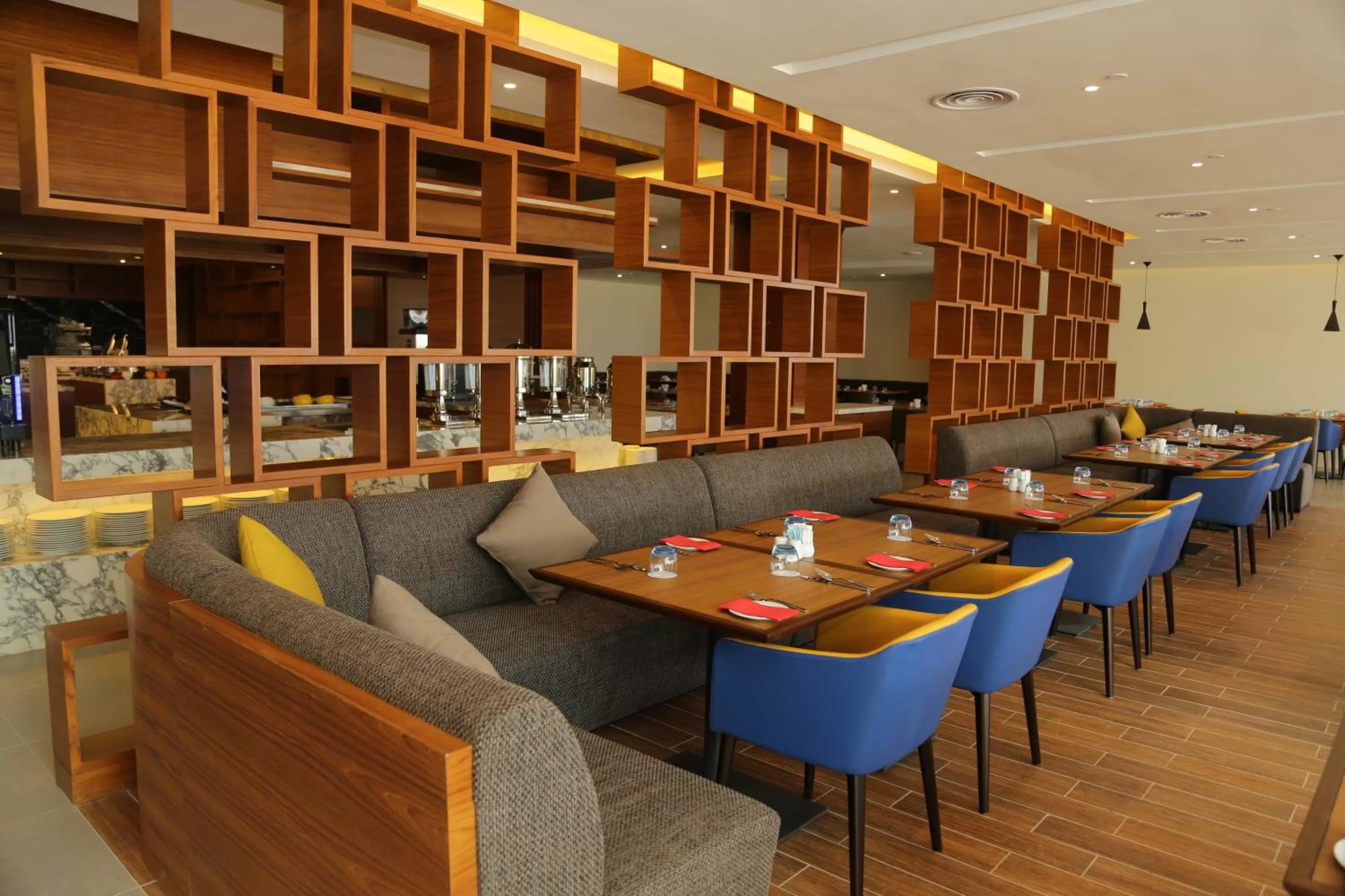 Restaurant/places to eat in Novotel Taiping