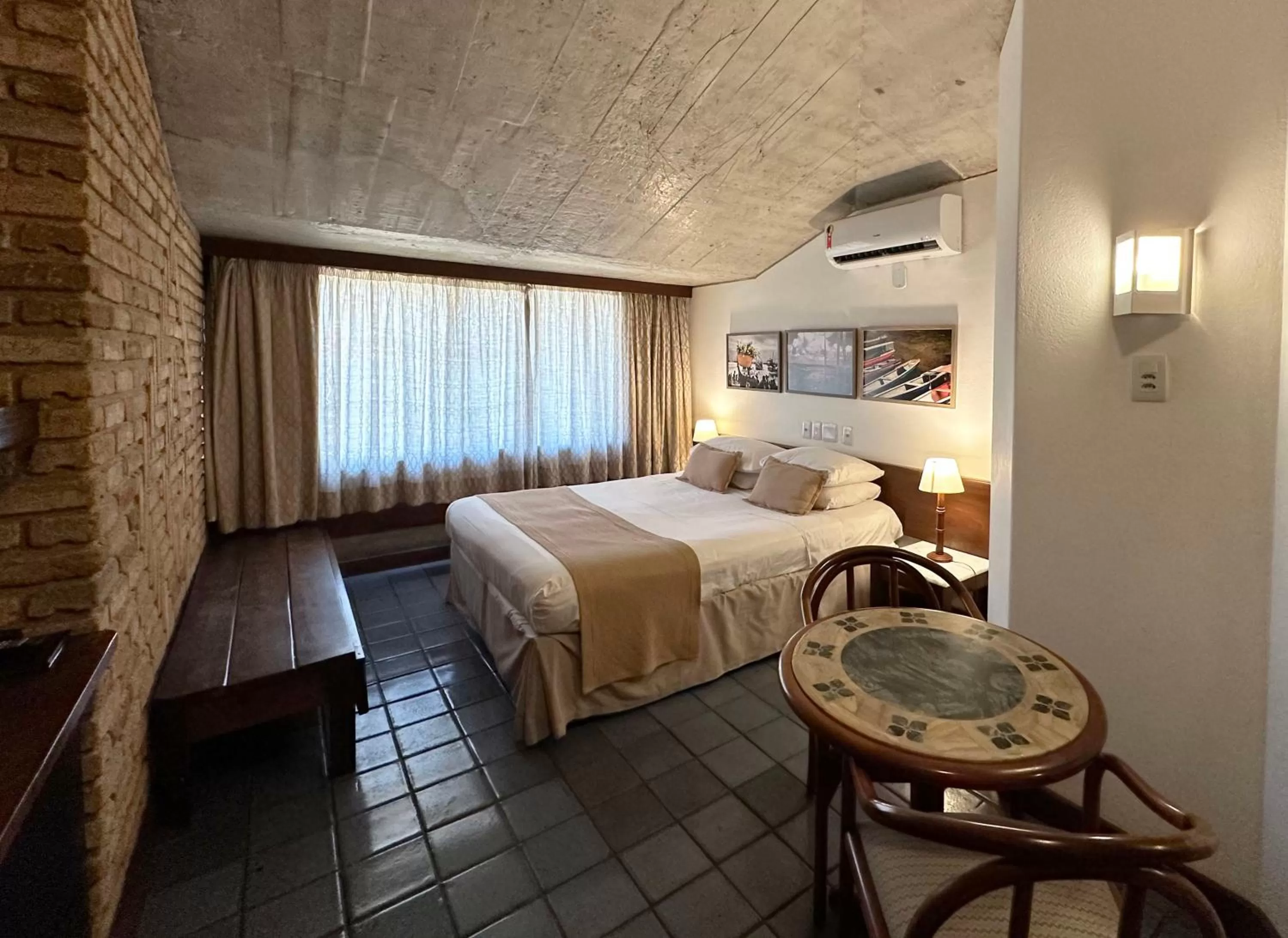 Photo of the whole room, Bed in Hotel Catharina Paraguaçu