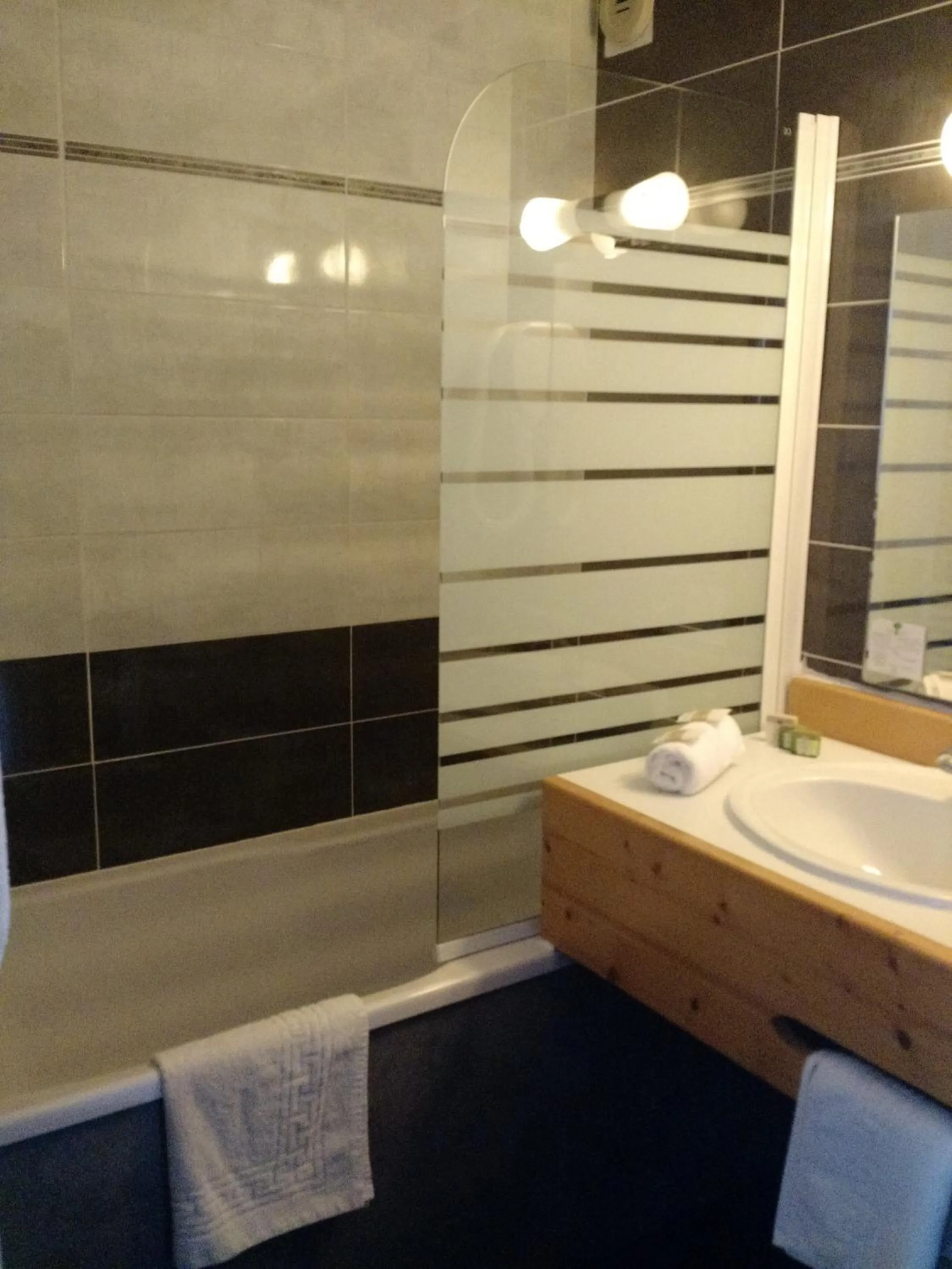 Breakfast in Logis Hotel Le Lac