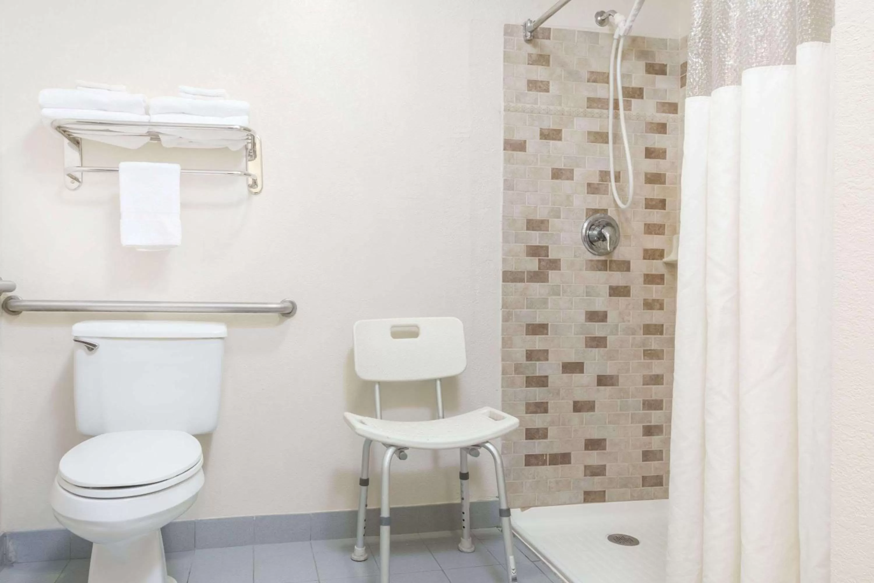 Photo of the whole room in Days Inn by Wyndham Portland/Corpus Christi