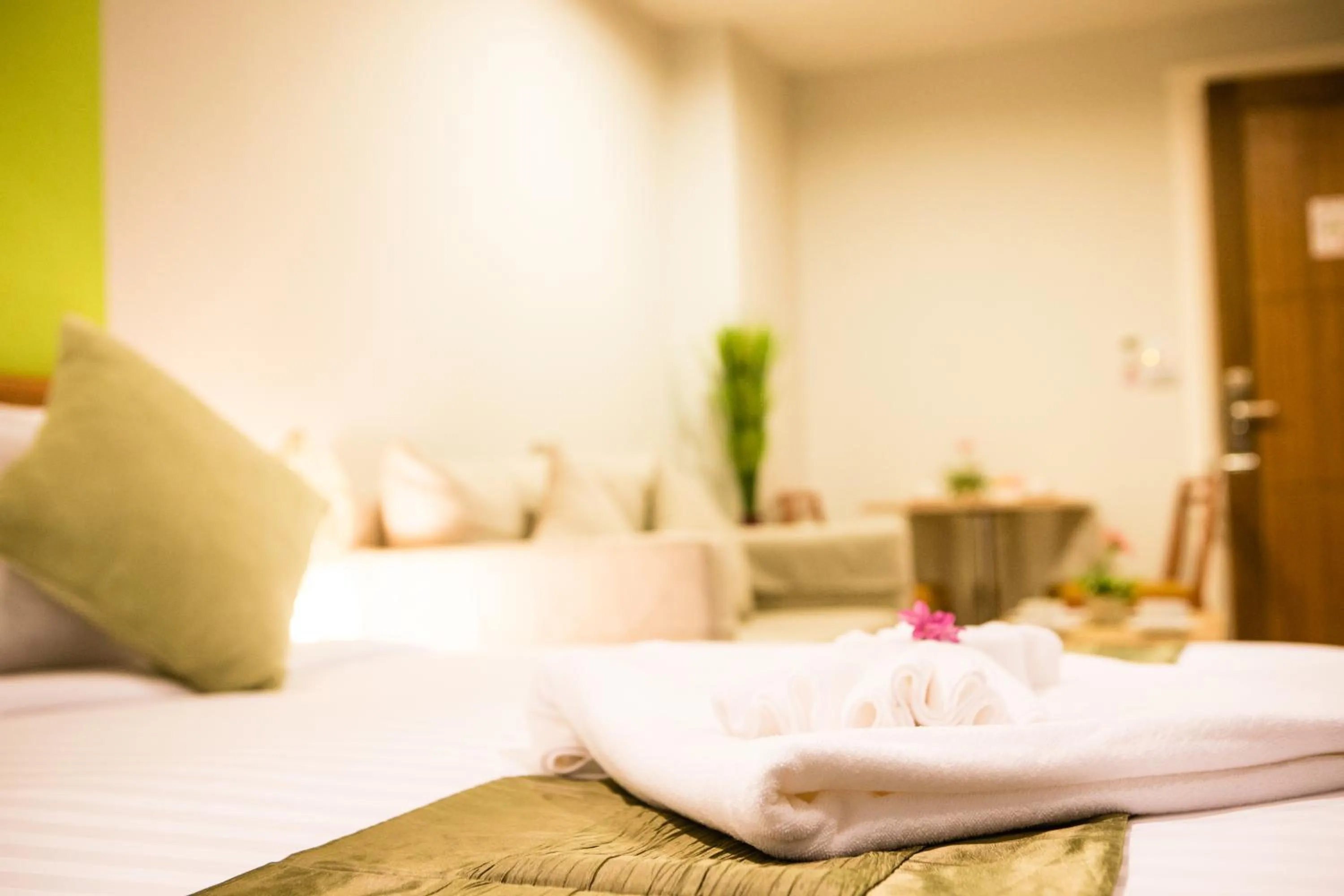 Bed in Crystal Jade Hotel