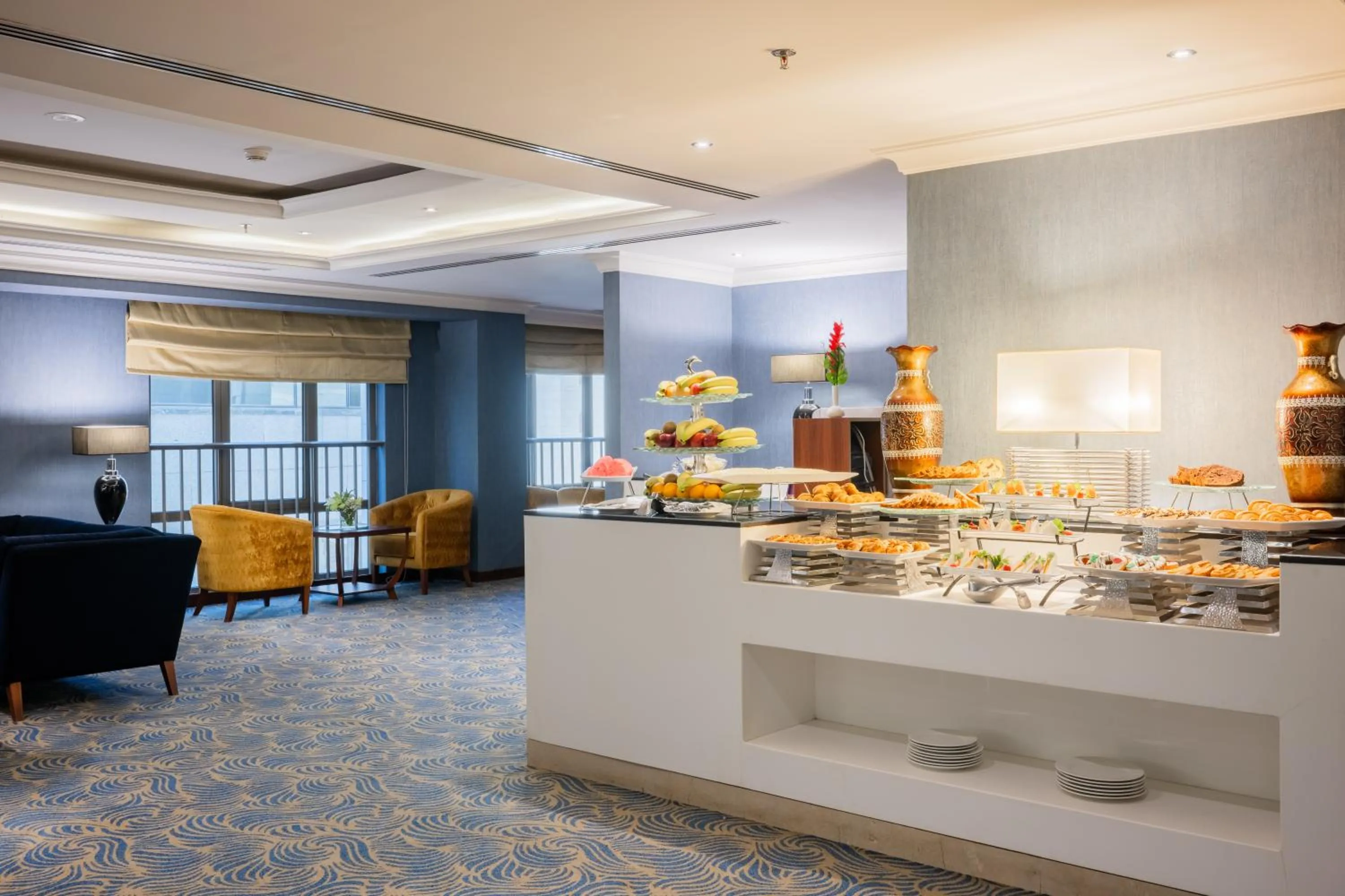 Food and drinks in Millennium Al Aqeeq Hotel